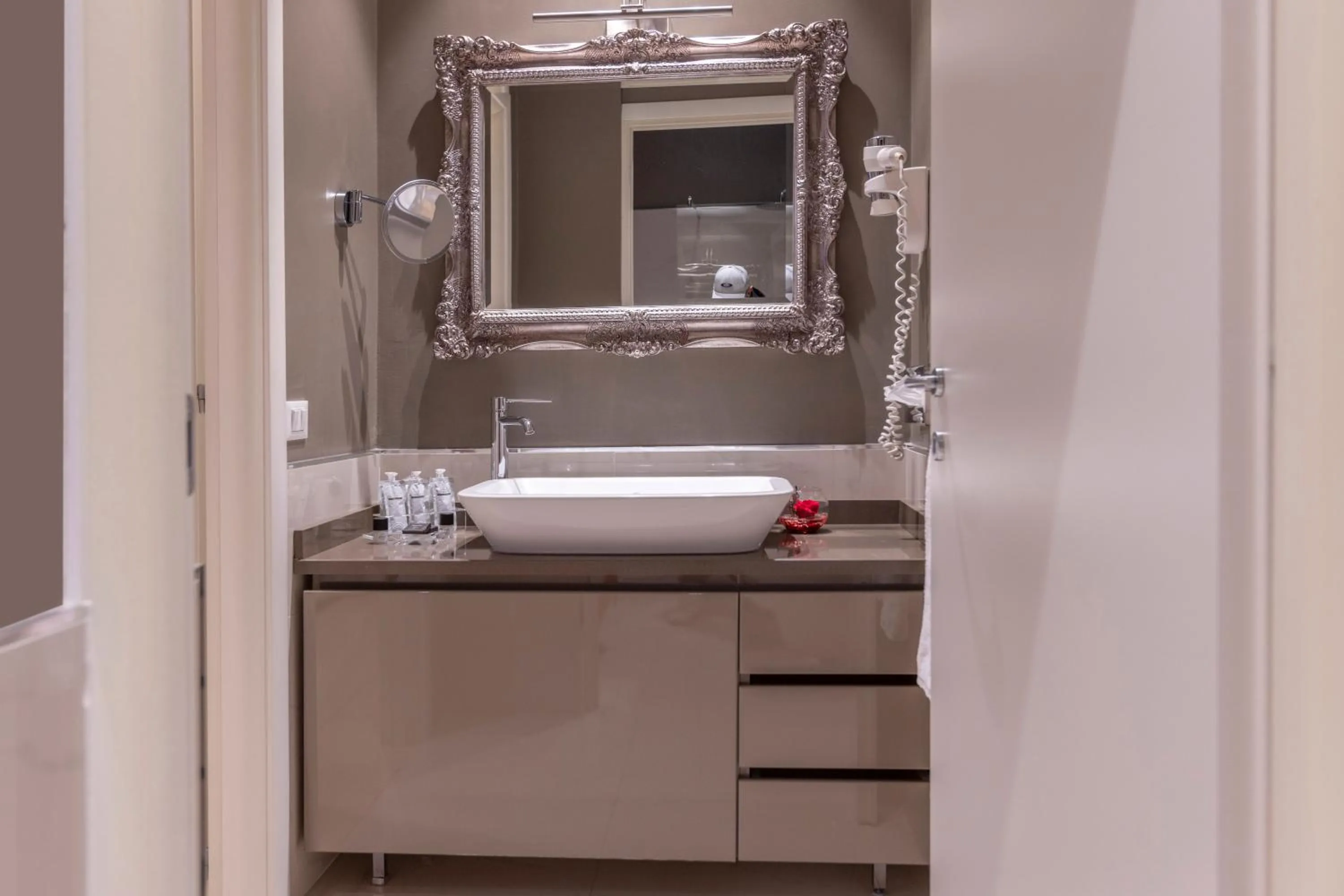 Bathroom in Opera Relais De Charme - Aparthotel