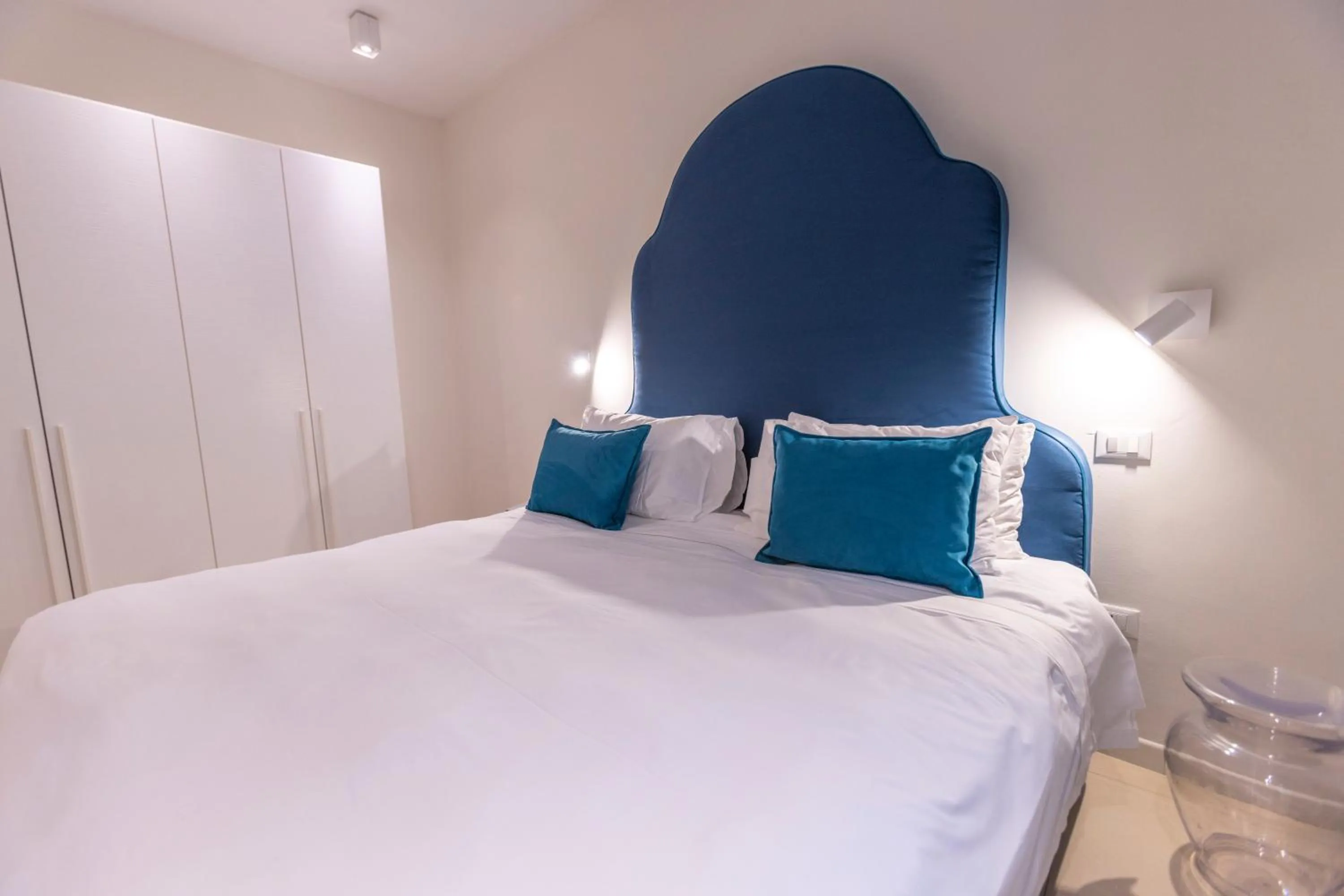 Bedroom, Bed in Opera Relais De Charme - Aparthotel