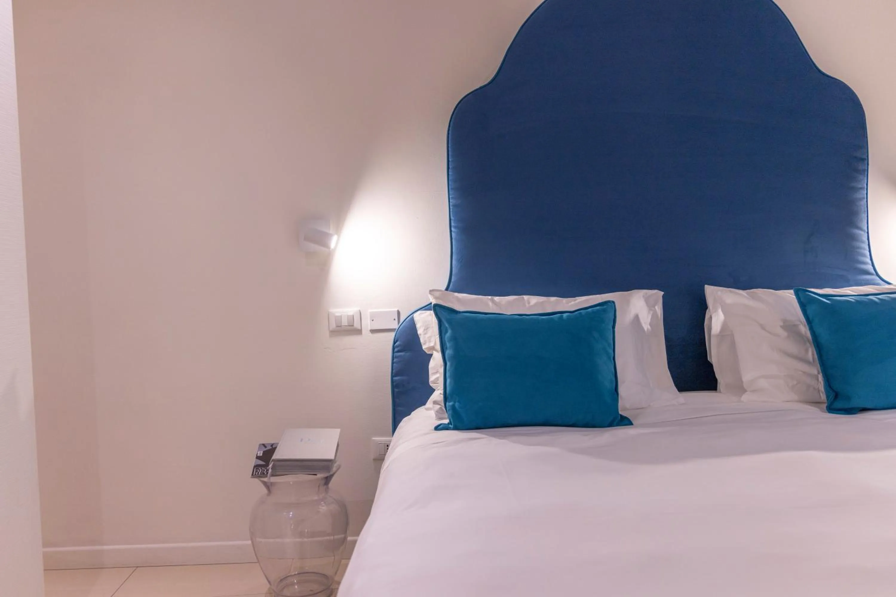 Bedroom, Bed in Opera Relais De Charme - Aparthotel