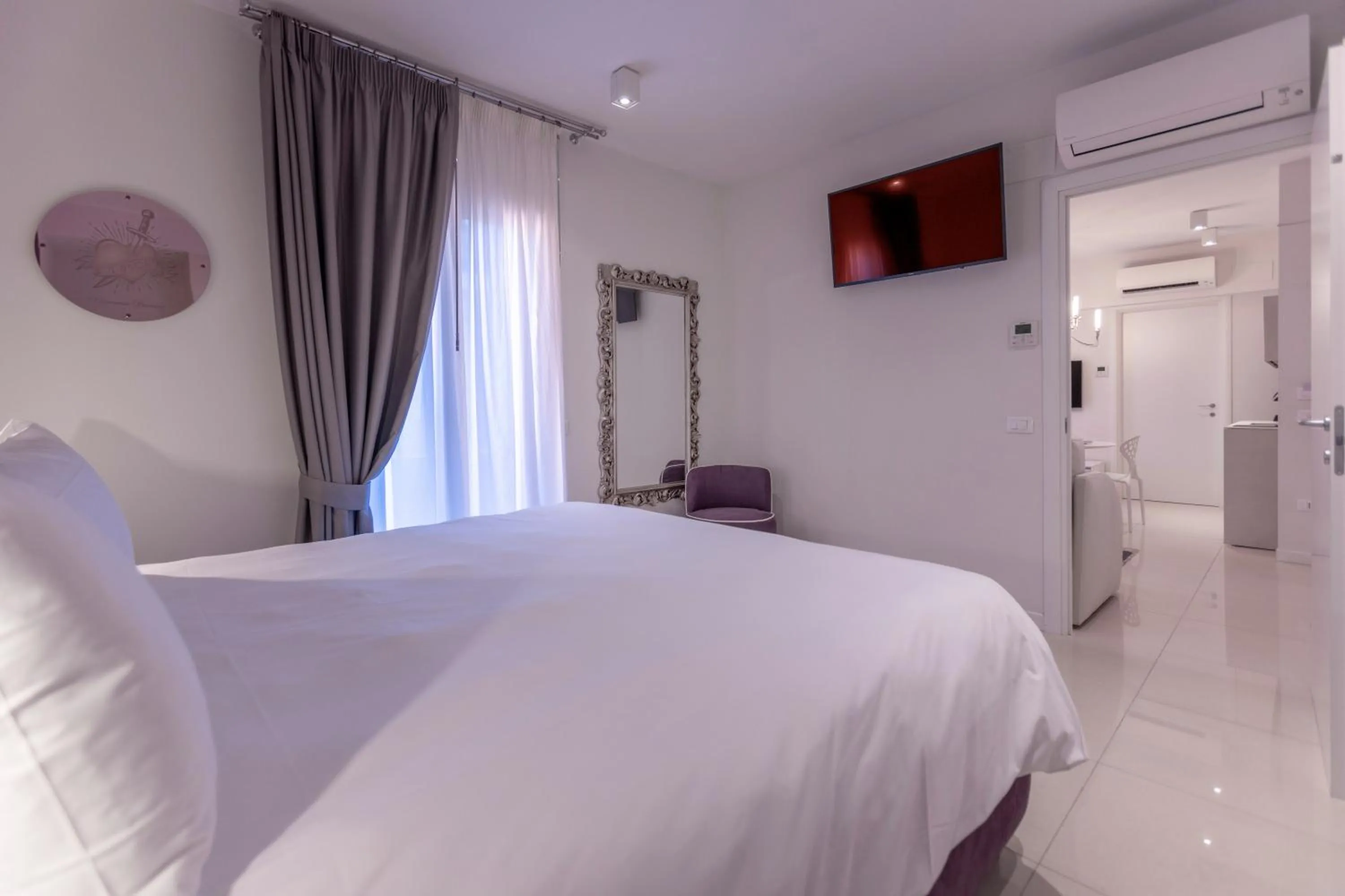 Bedroom, Bed in Opera Relais De Charme - Aparthotel