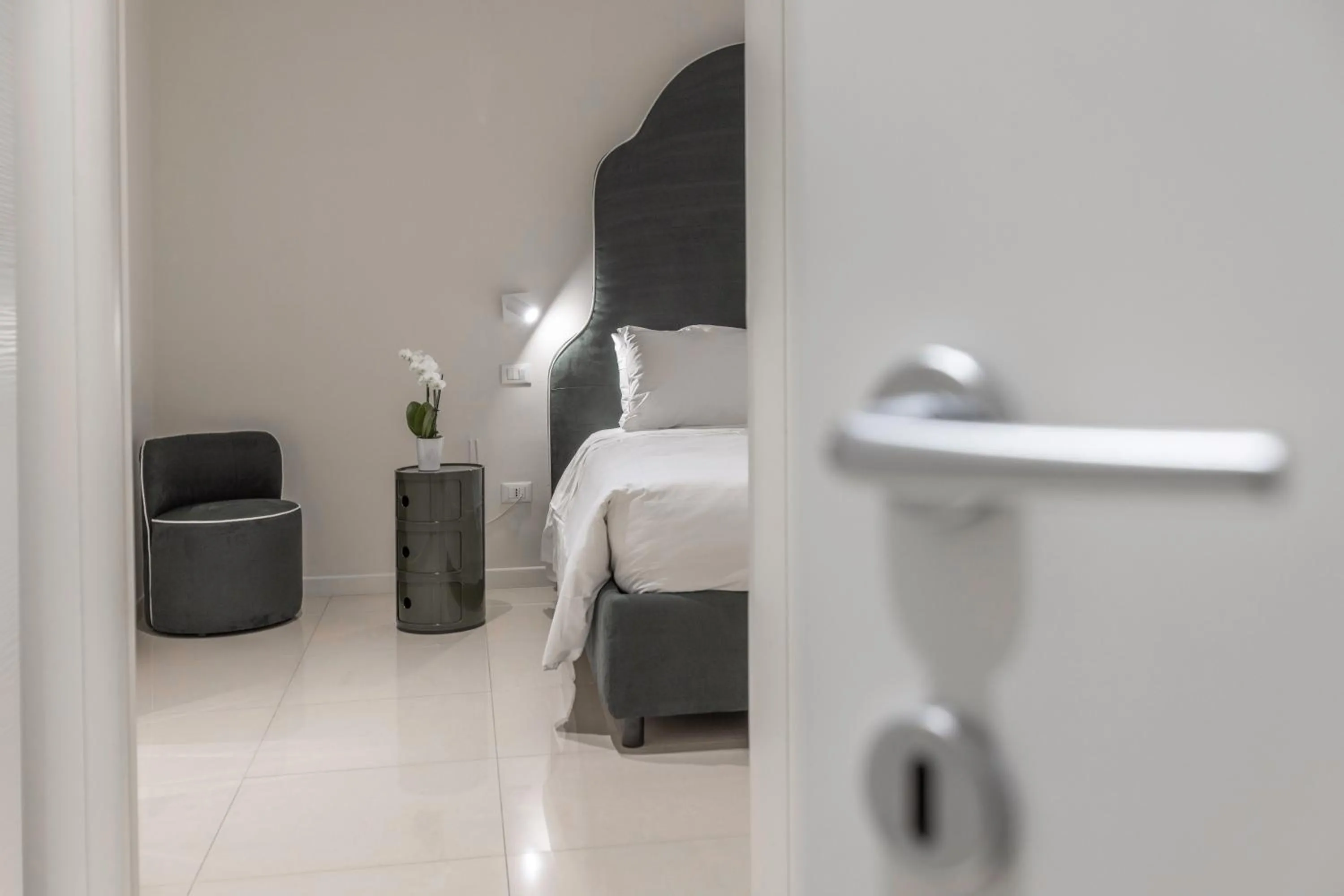 Bedroom, Bed in Opera Relais De Charme - Aparthotel