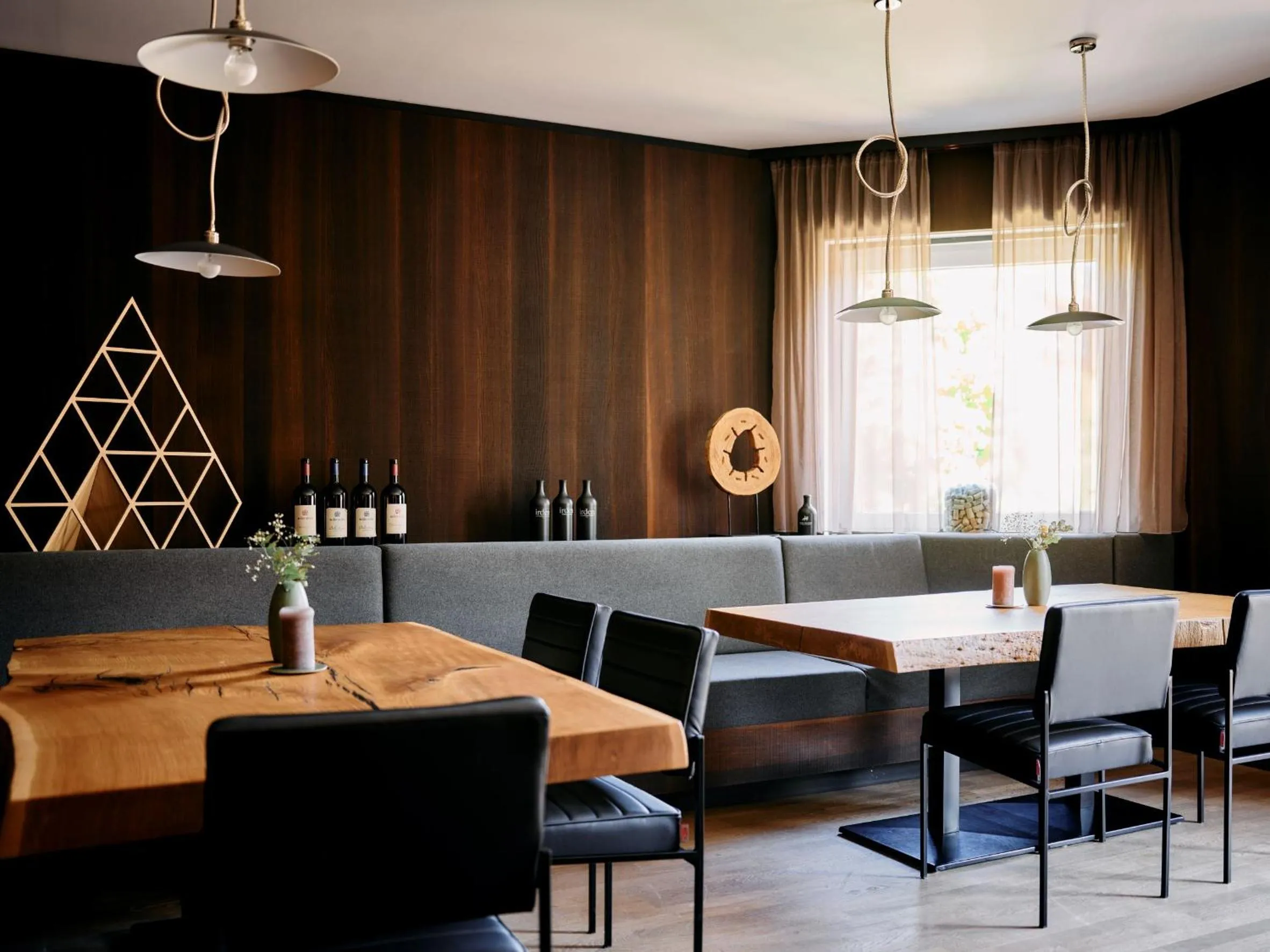 Restaurant/places to eat in ARX Guesthouse