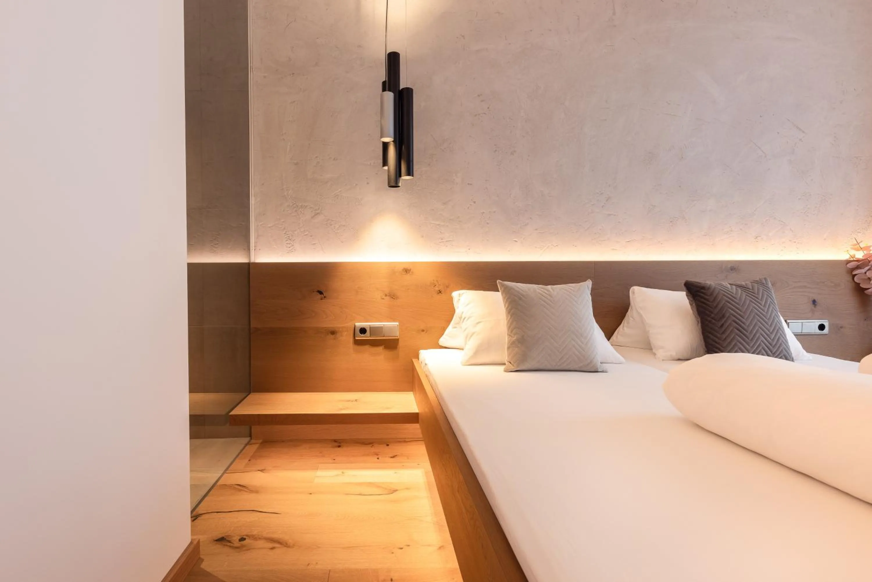 Bed in Max Mountain Apartments