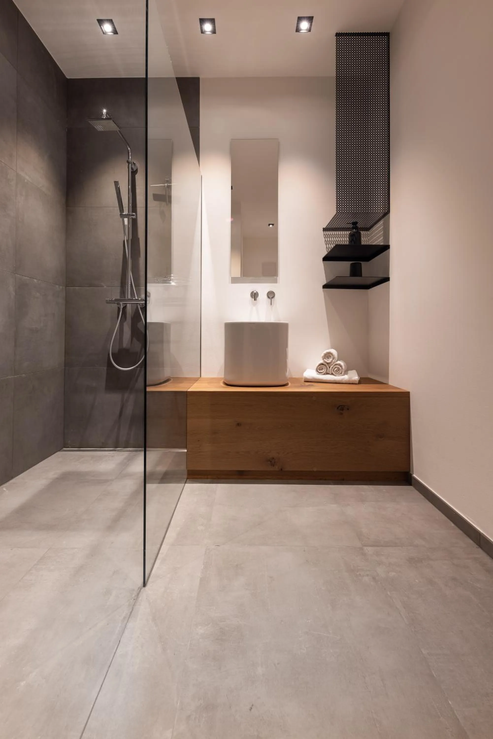 Bathroom in Max Mountain Apartments