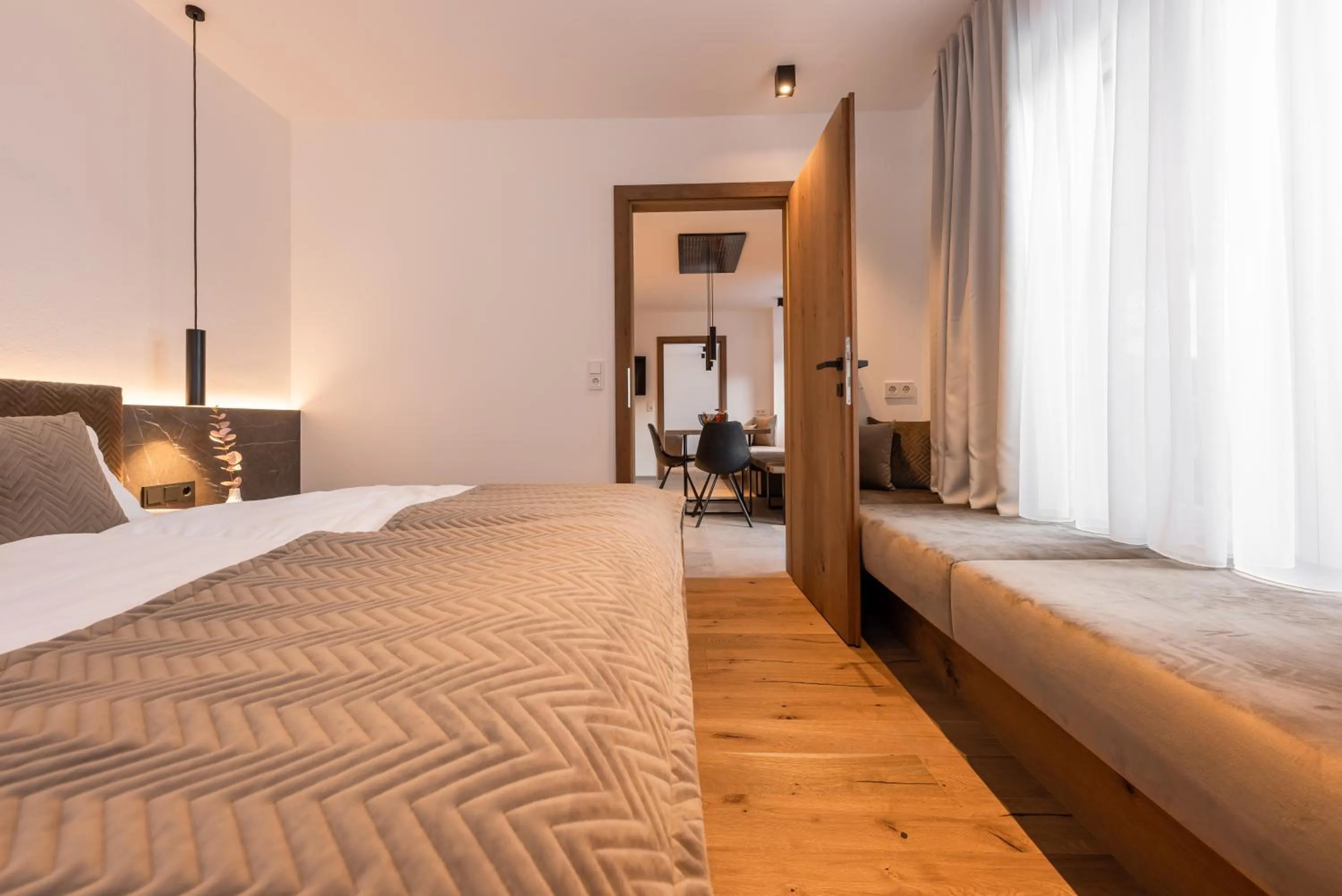 Bed in Max Mountain Apartments