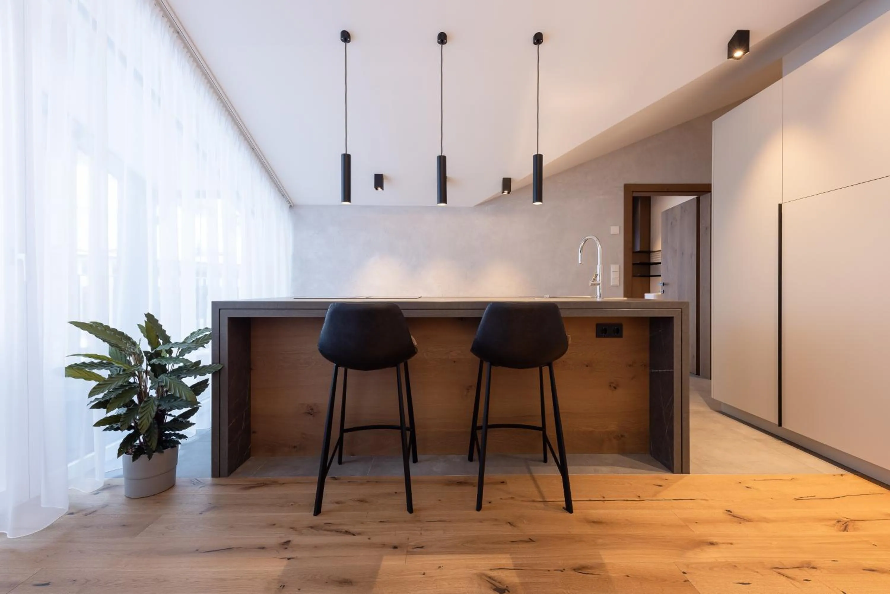 Dining area in Max Mountain Apartments