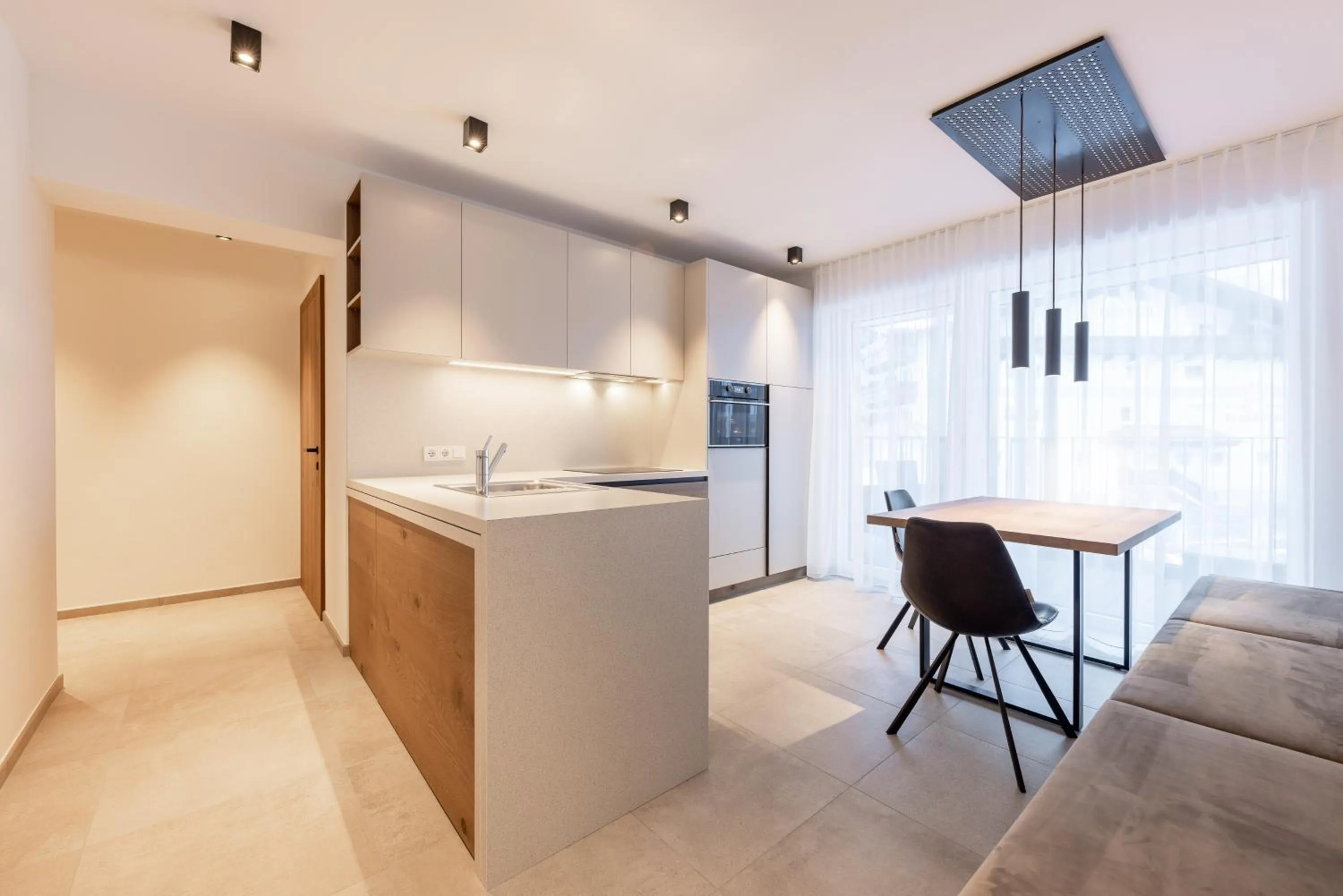 Kitchen or kitchenette in Max Mountain Apartments
