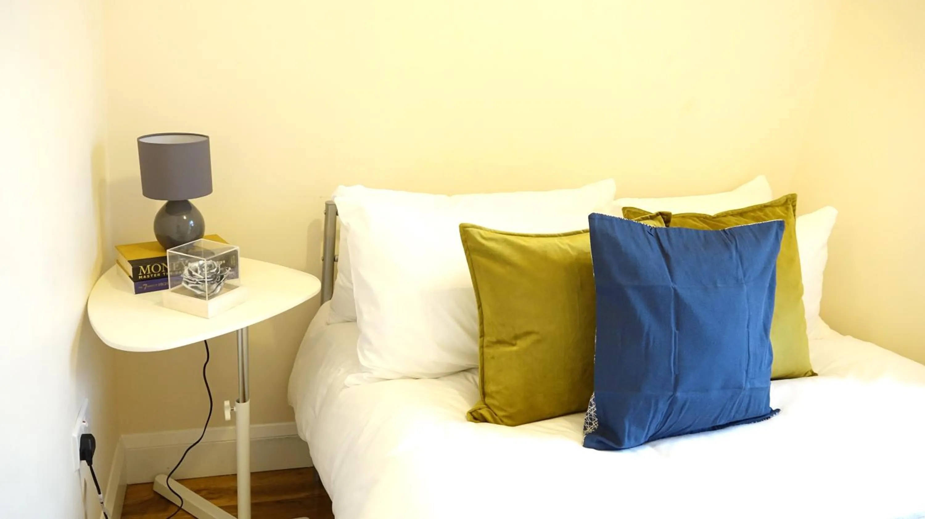 Bedroom, Bed in Heathrow Ensuite Rooms- Auto check in