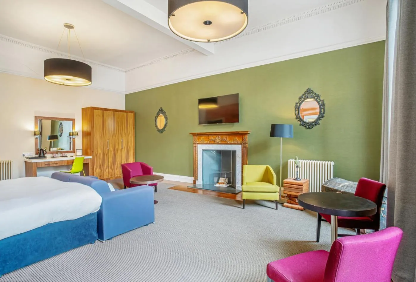 Photo of the whole room, Bed in The Place Hotel