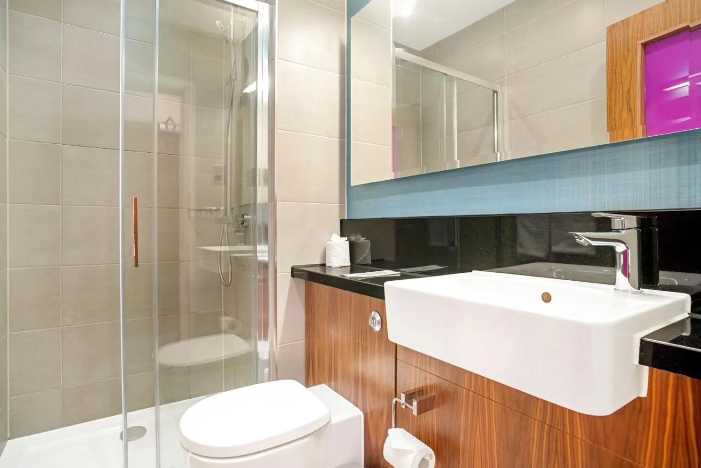 Shower in The Place Hotel