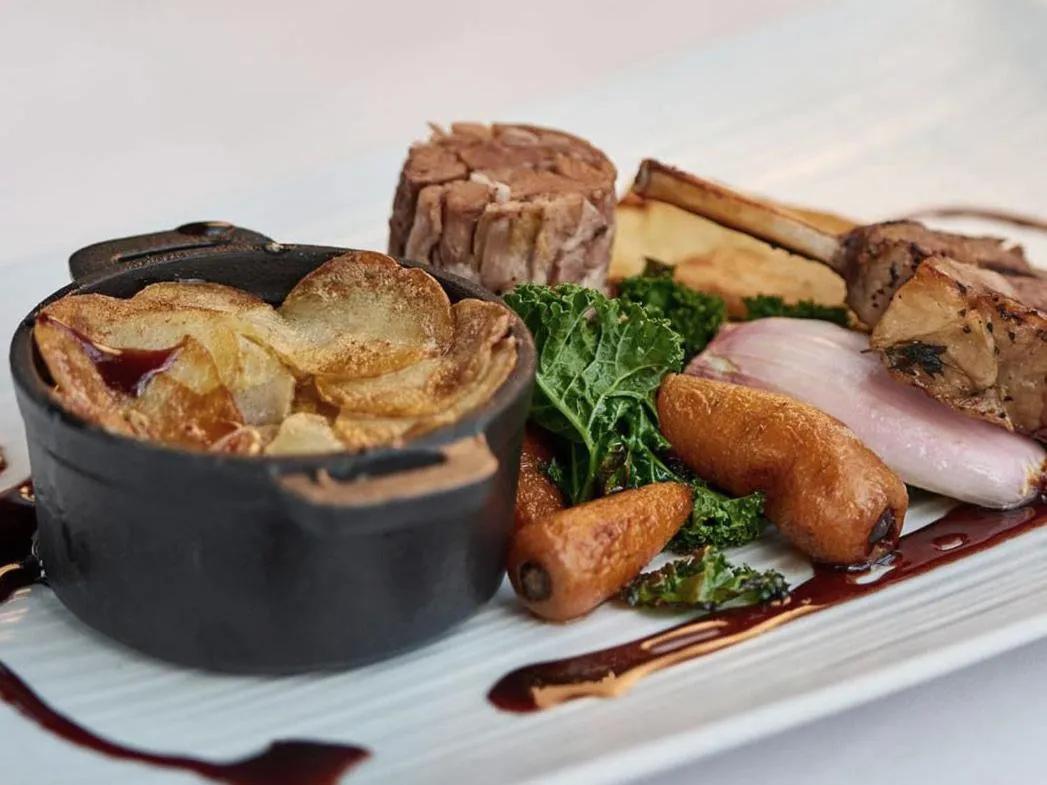 Restaurant/places to eat in Horsley Lodge