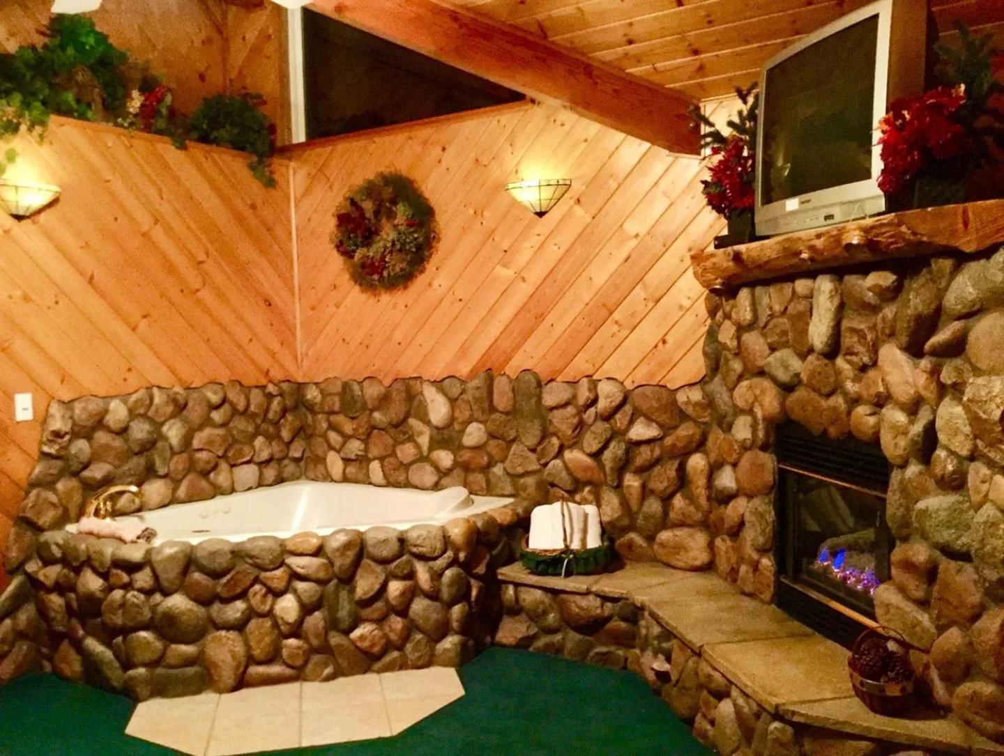 Giant Oaks Lodge