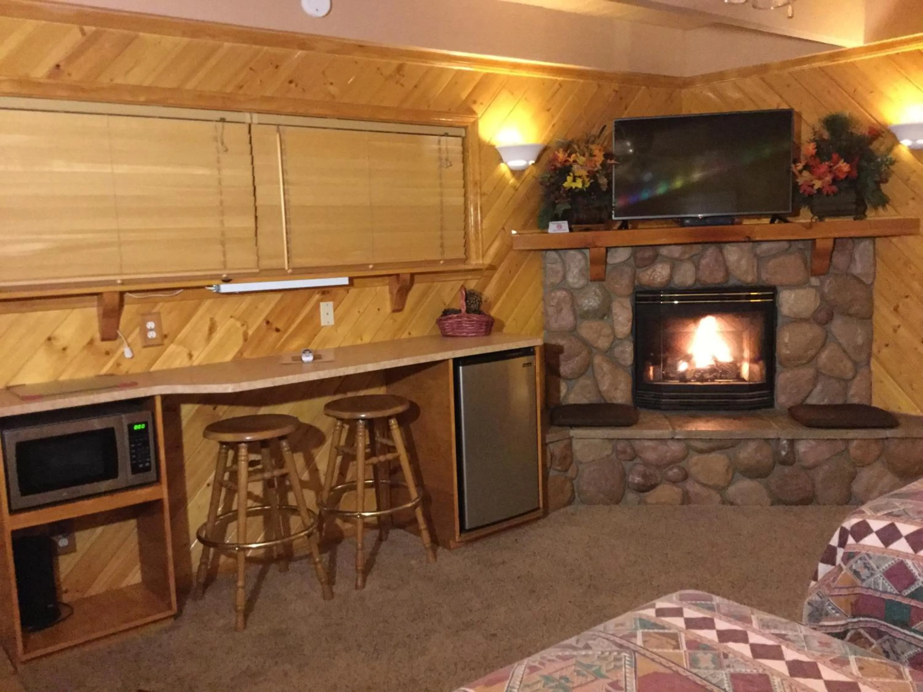 Giant Oaks Lodge