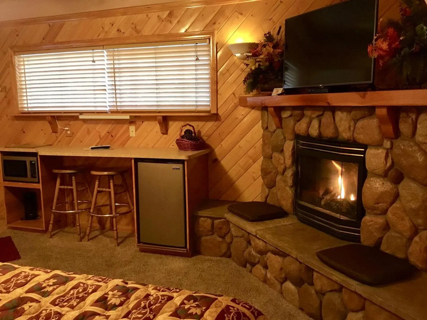 Giant Oaks Lodge