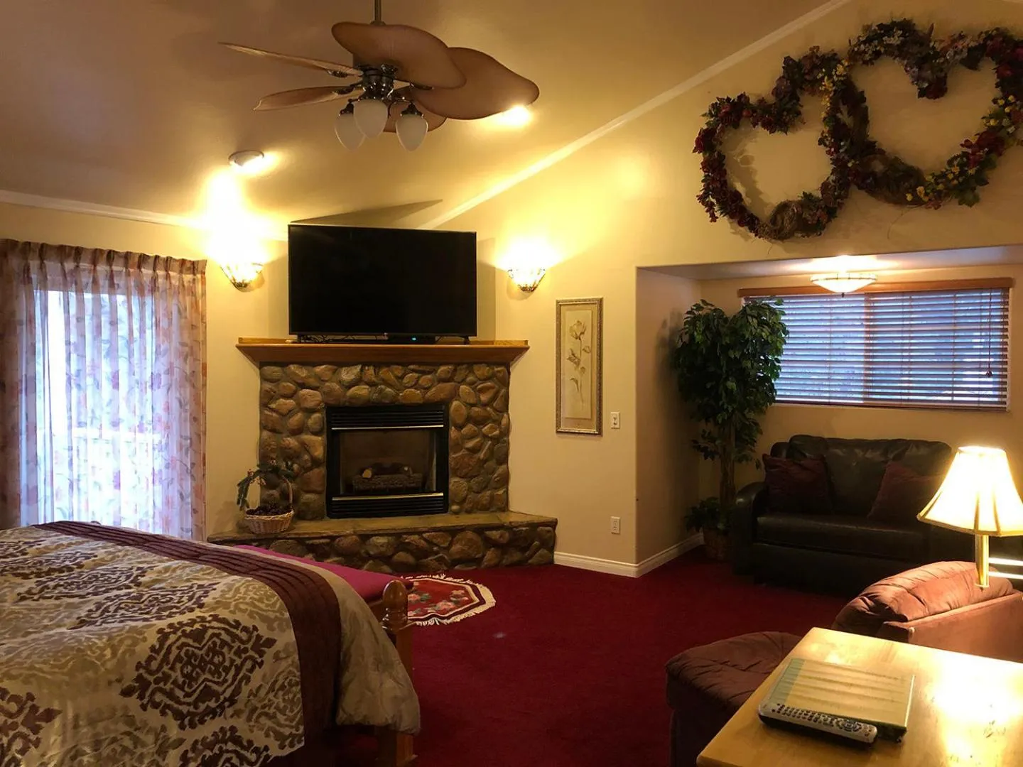 Bed in Giant Oaks Lodge