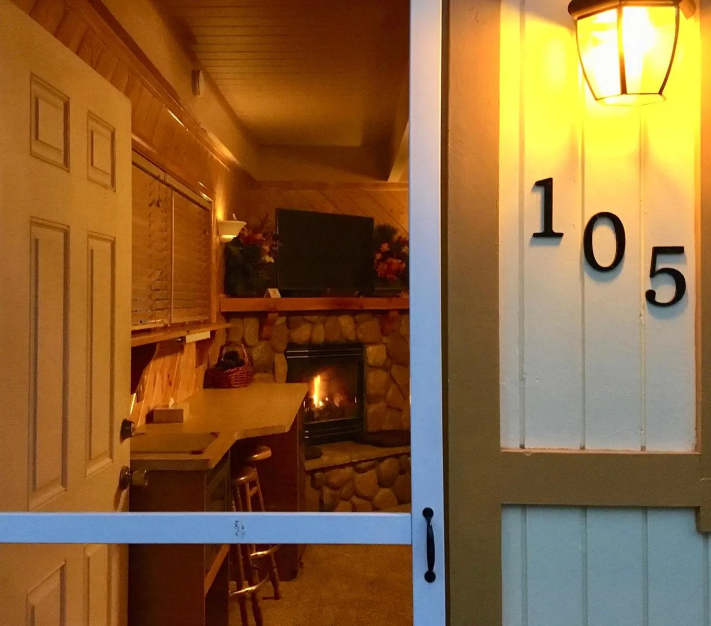 Deluxe Double Room in Giant Oaks Lodge