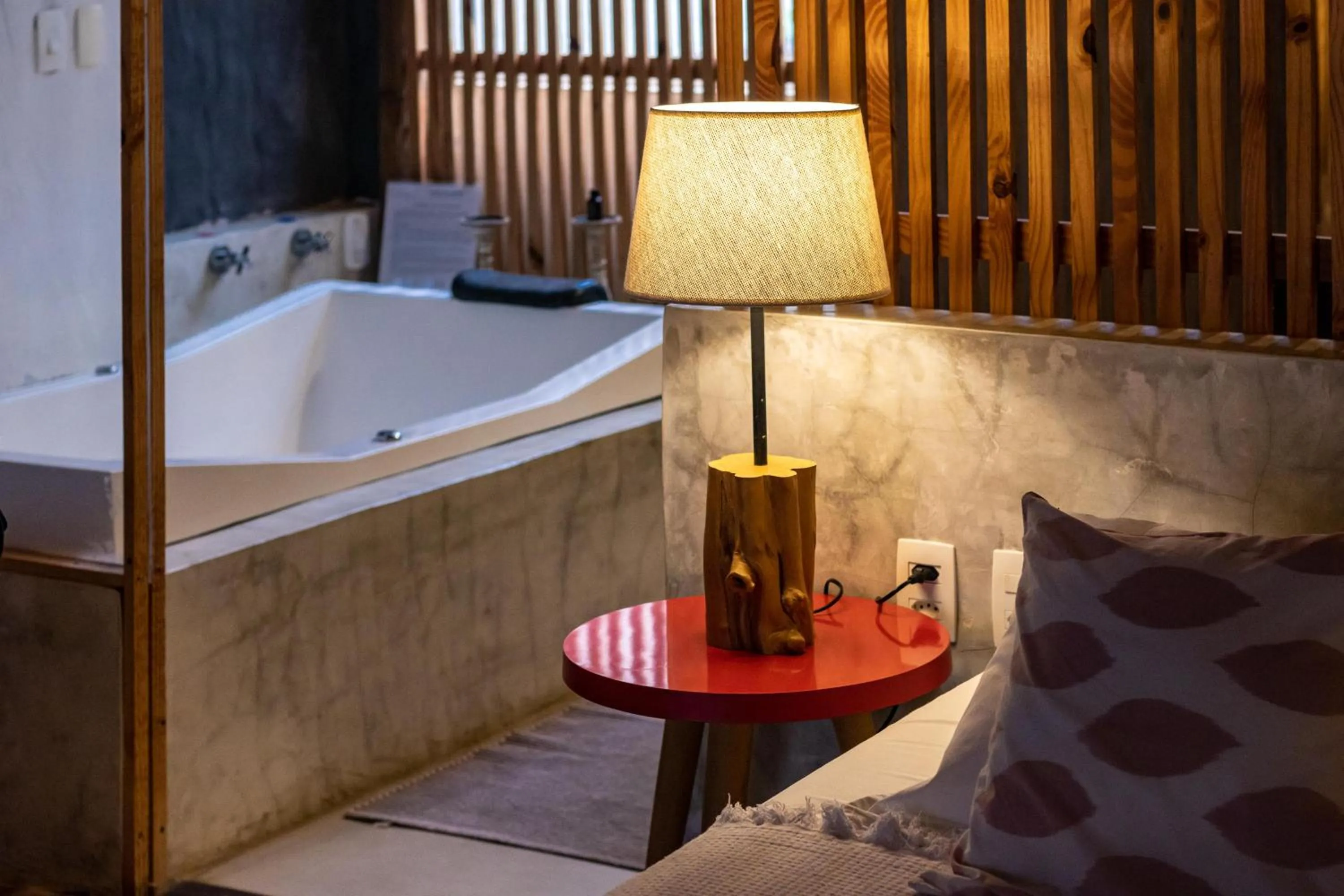 Hot Tub in Hotel Villaggio Tudo Bom