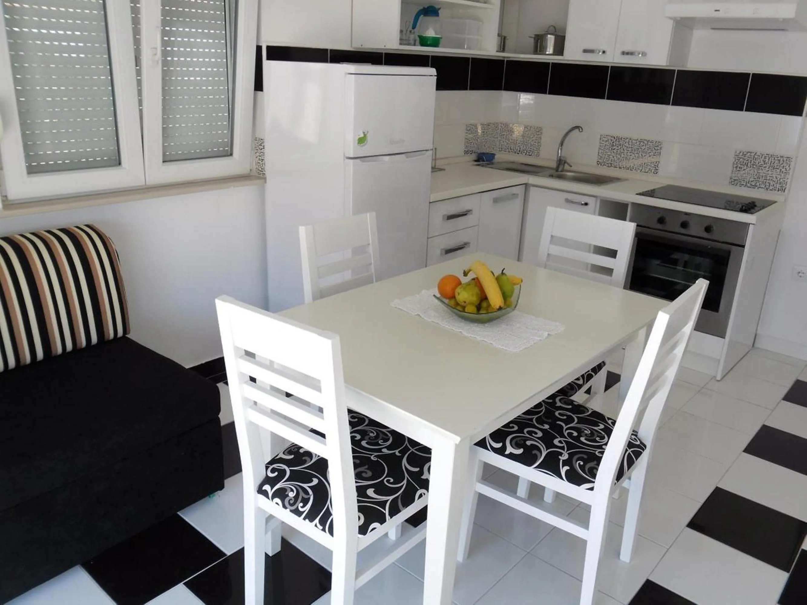 Kitchen or kitchenette in Villa Stegic