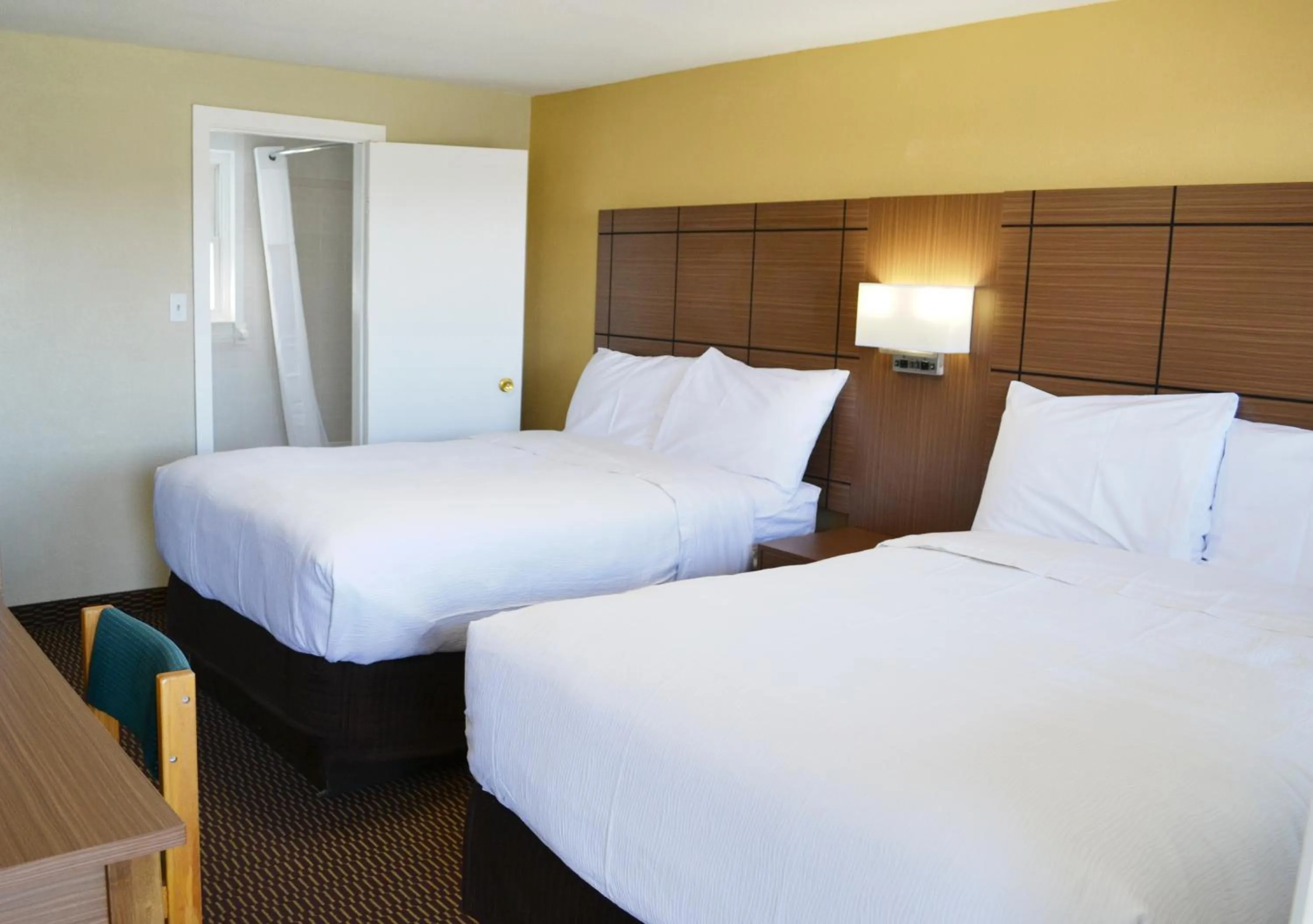 Bed in Motel 6 Campbellford, ON