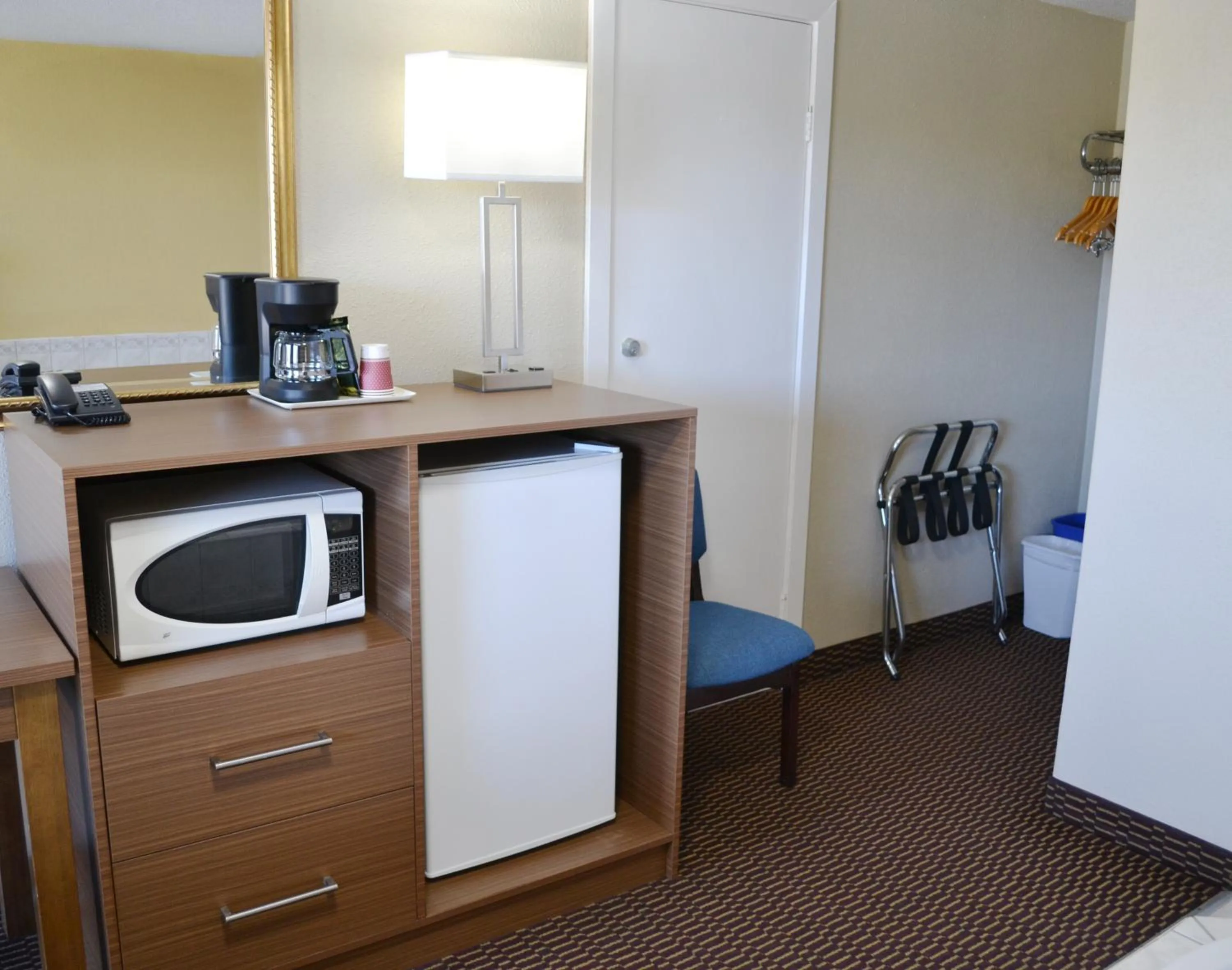 Motel 6 Campbellford, ON