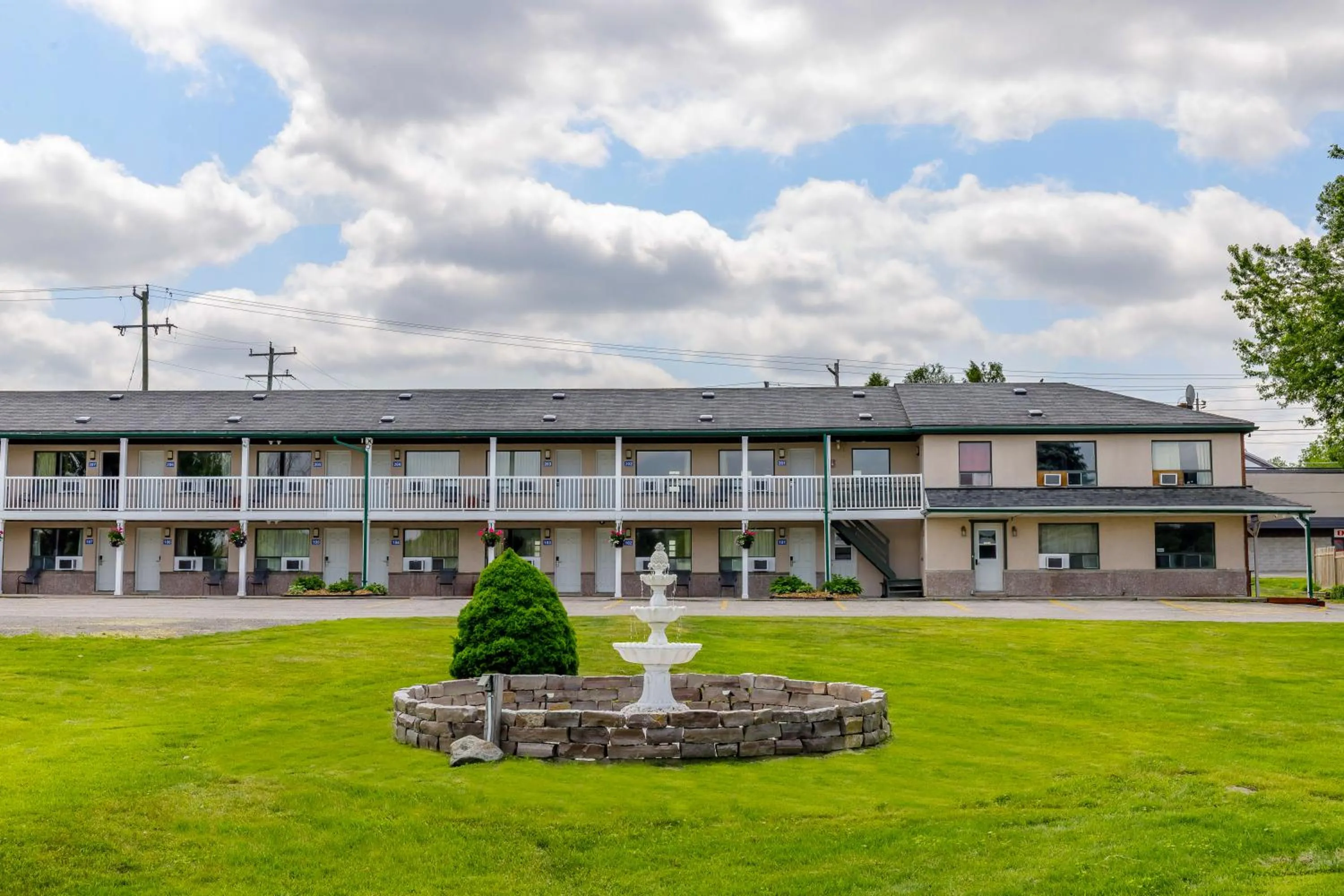 Property building in Motel 6 Campbellford, ON