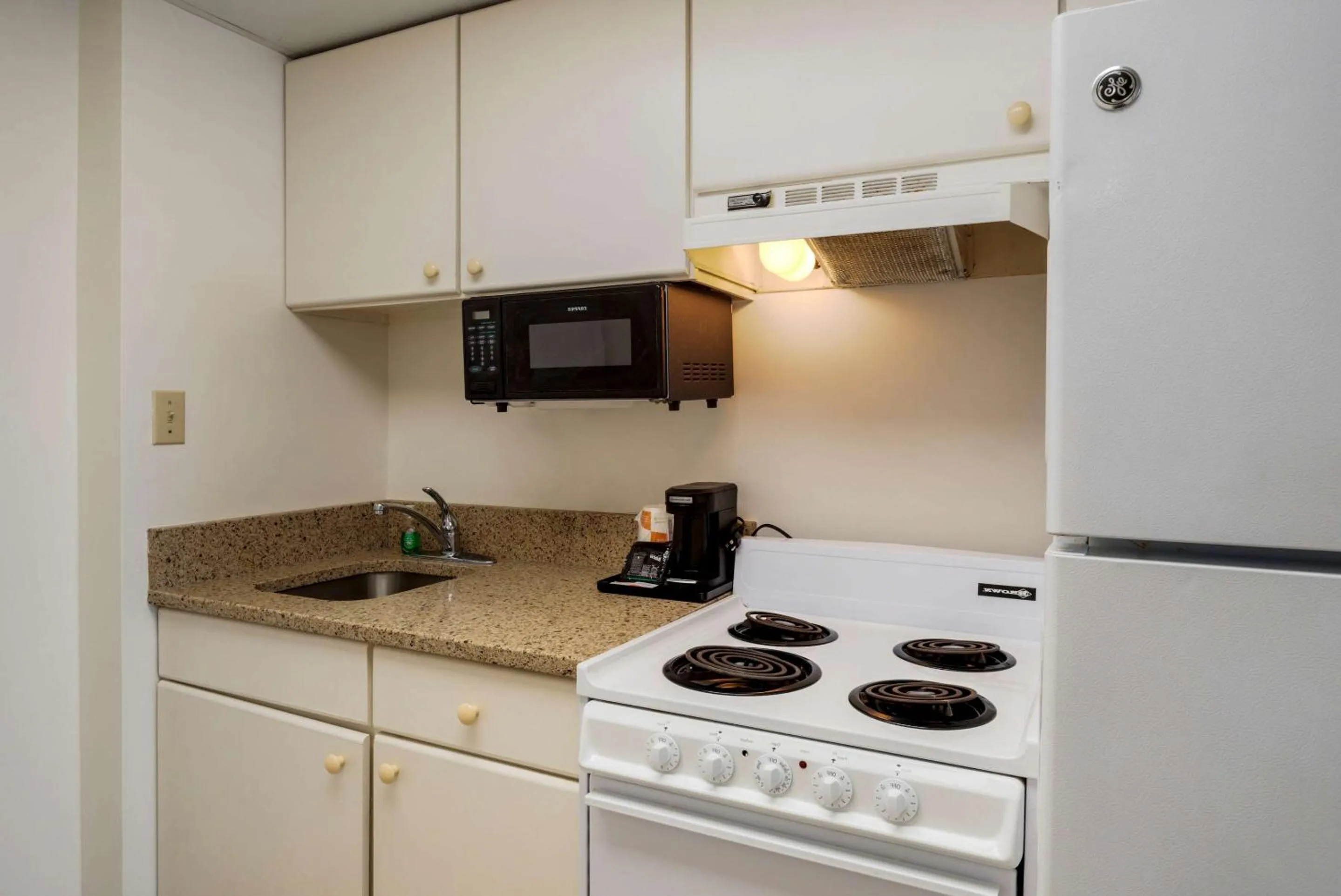 Kitchen or kitchenette in Quality Inn & Suites Ocean City Fenwick