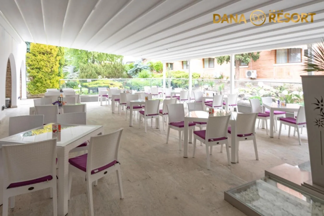 Restaurant/places to eat in Hotel Dana Resort