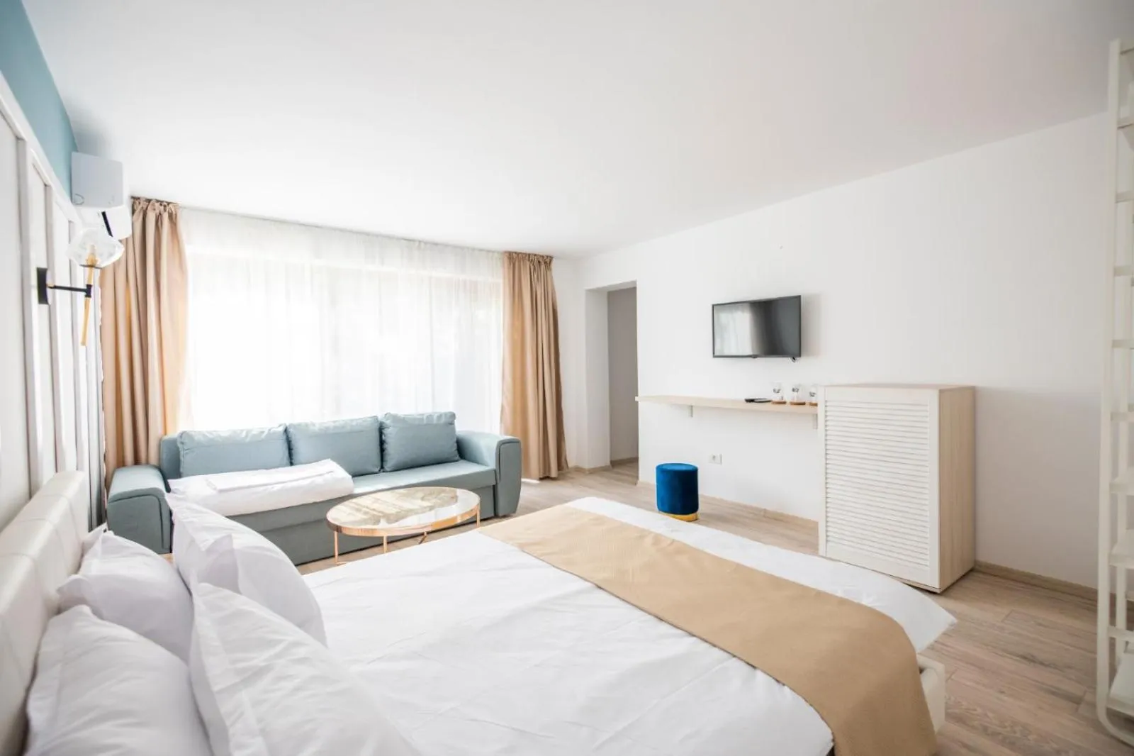 Bedroom, Bed in Hotel Dana Resort