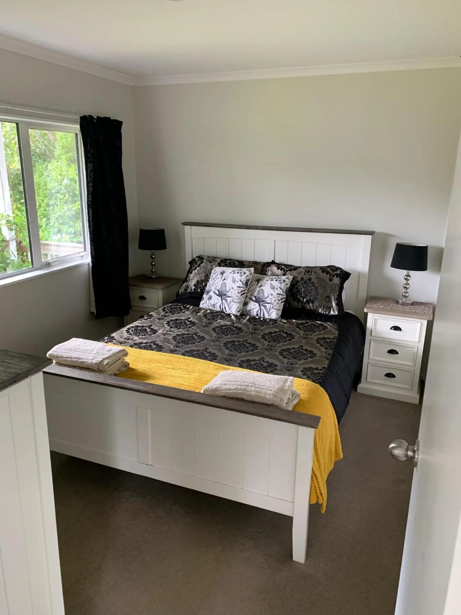 Bedroom, Bed in Incline Cottage