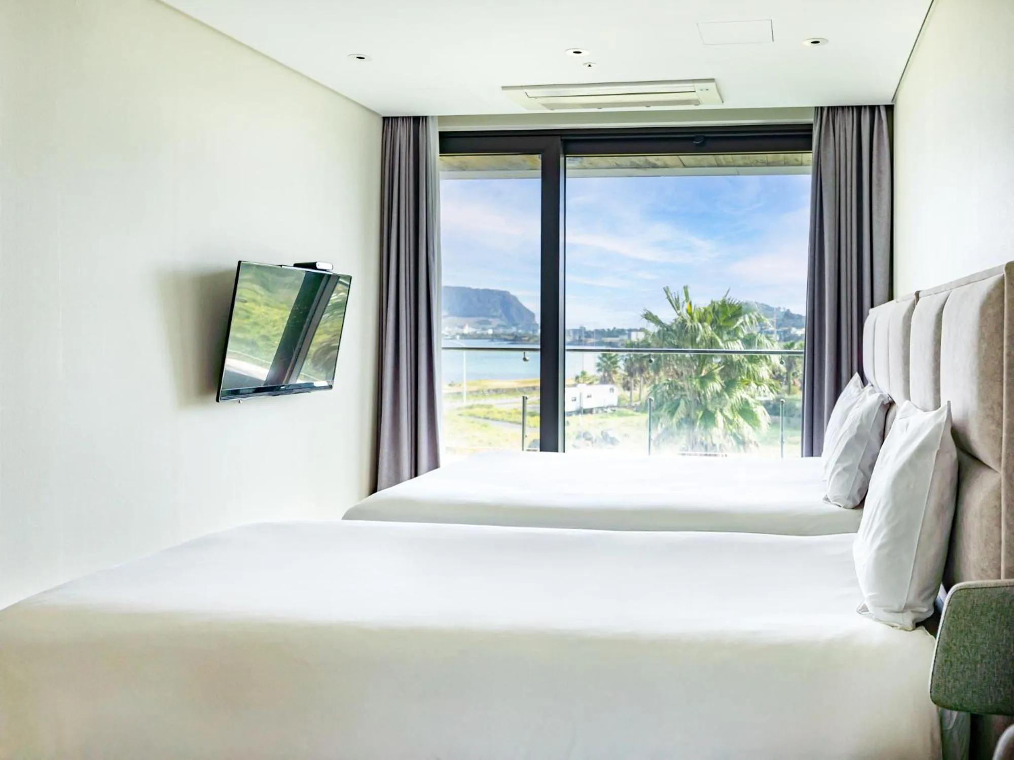 Bed in Jeju Attirance Hotel & poolvilla