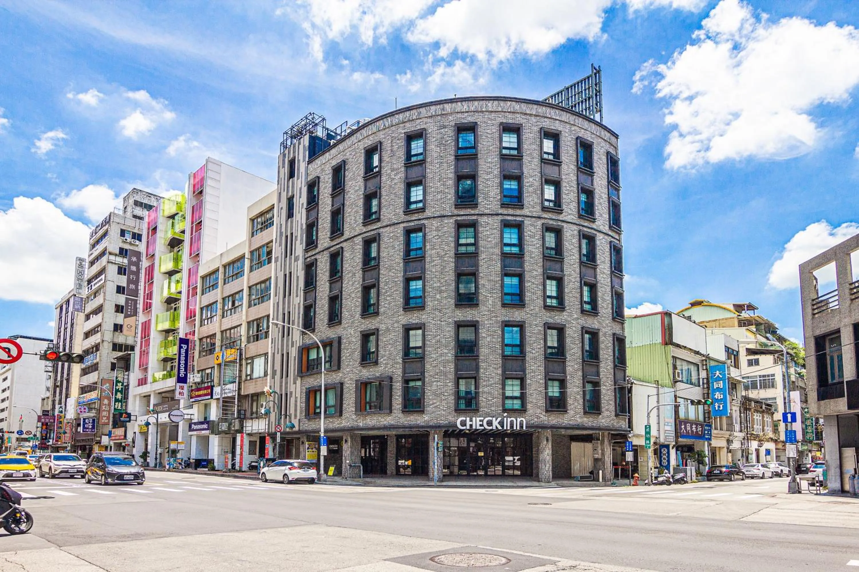 Property building in CHECK inn Taichung Ziyou