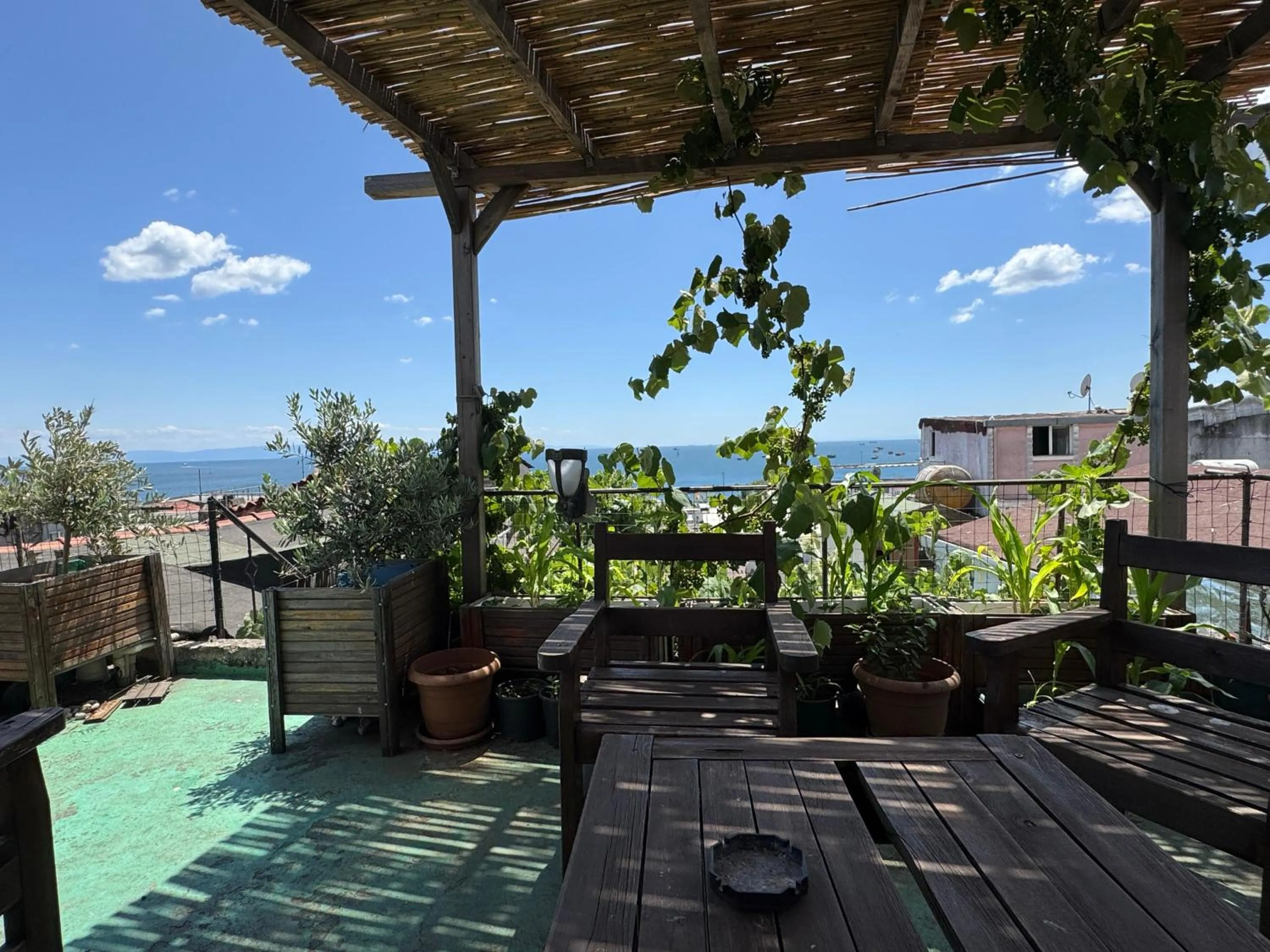 Patio in Gedikpasa Konagi Hotel
