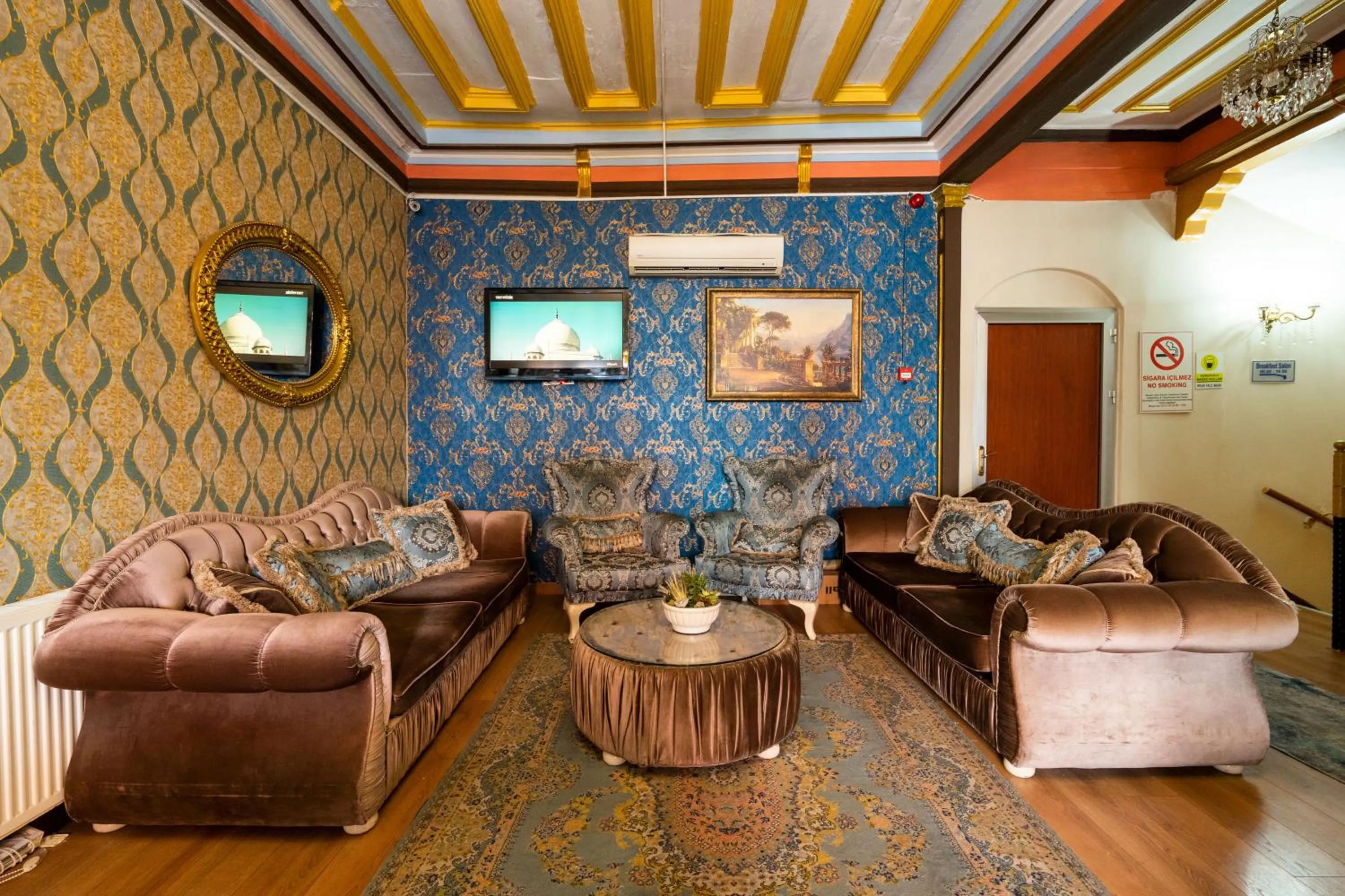 TV and multimedia in Gedikpasa Konagi Hotel