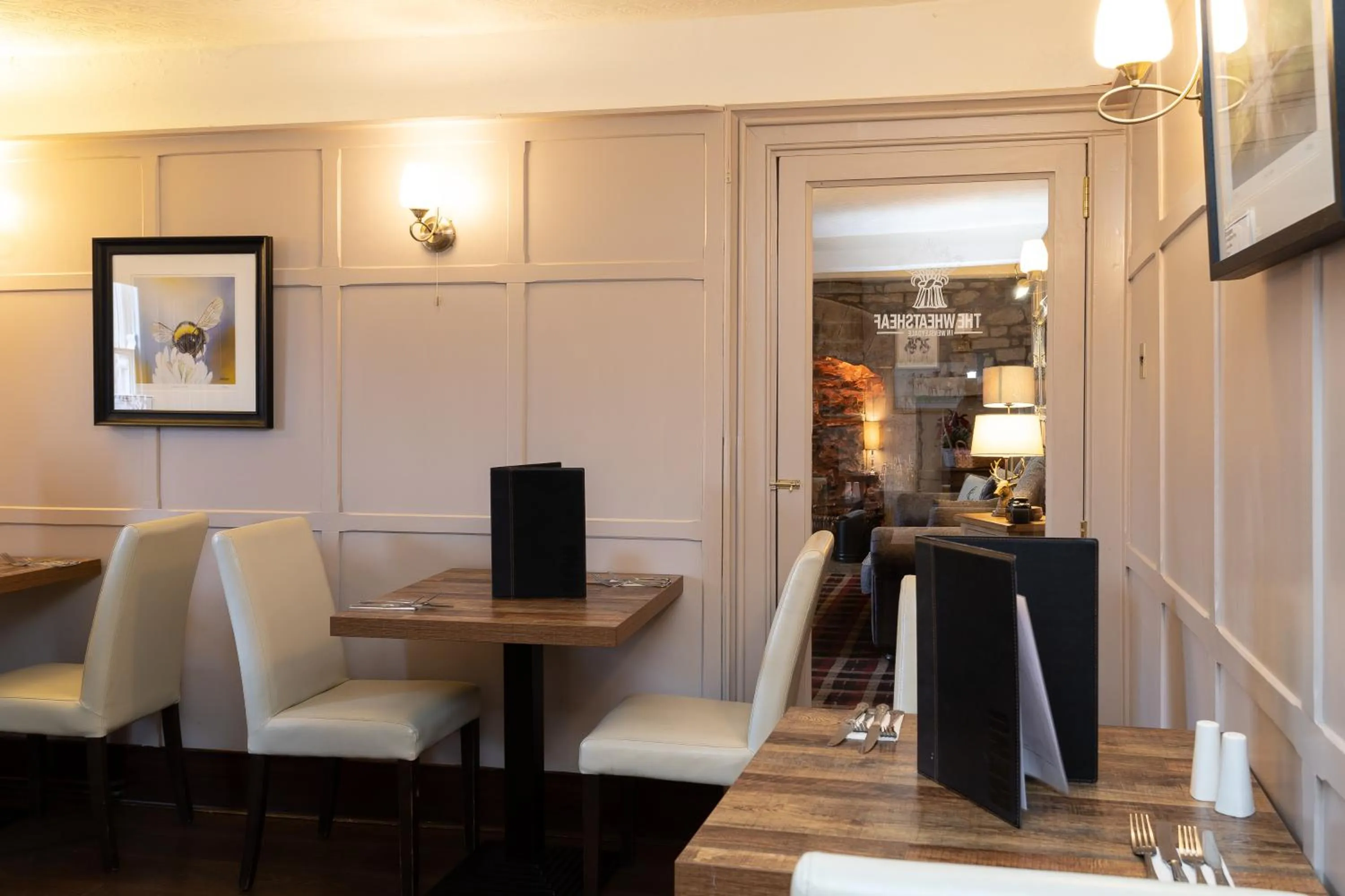 Restaurant/places to eat in The Wheatsheaf Inn