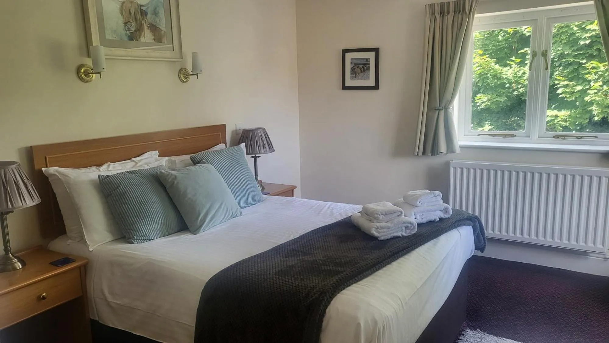 Bed in The Wheatsheaf Inn