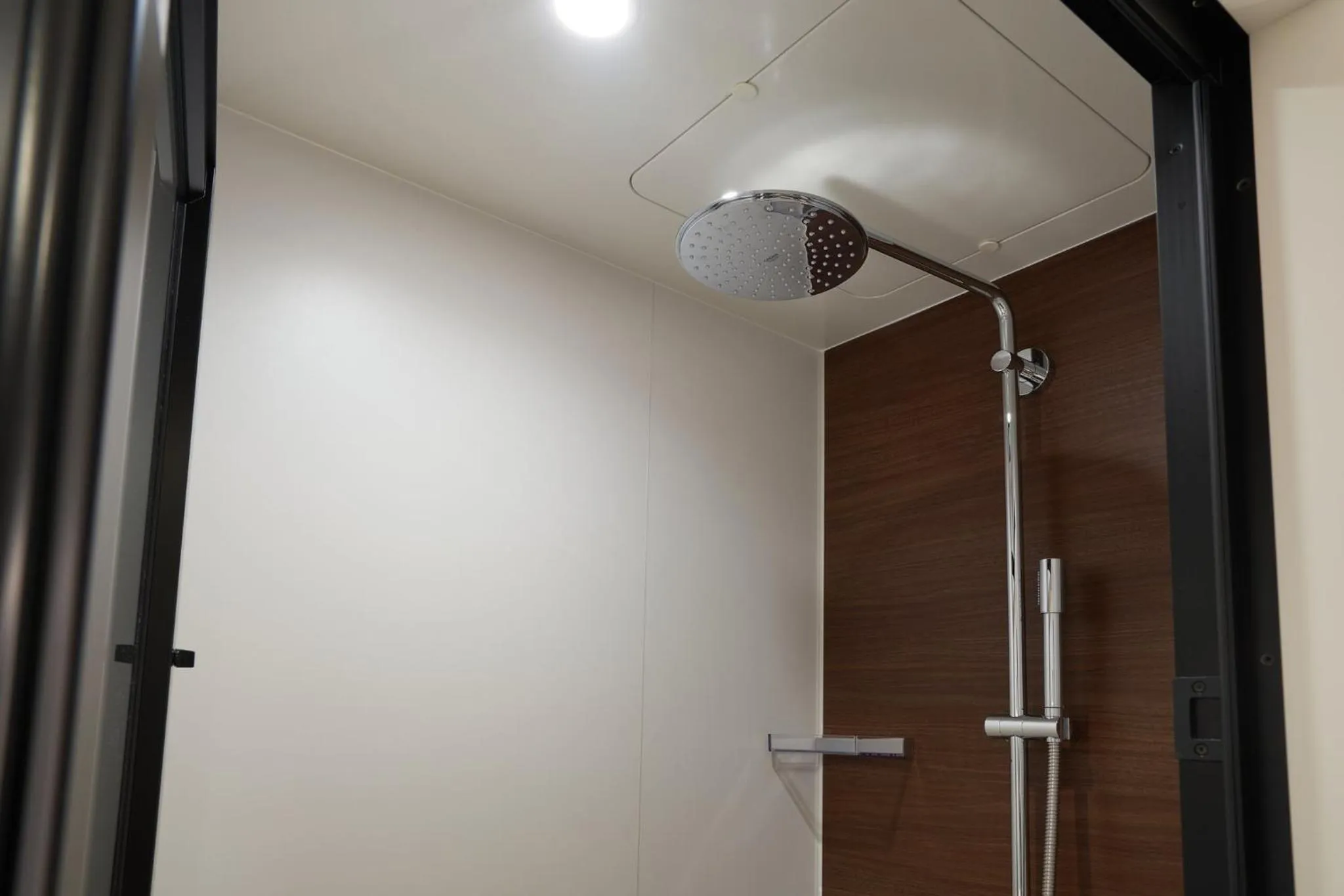 Photo of the whole room in Holiday Inn & Suites Shin Osaka by IHG