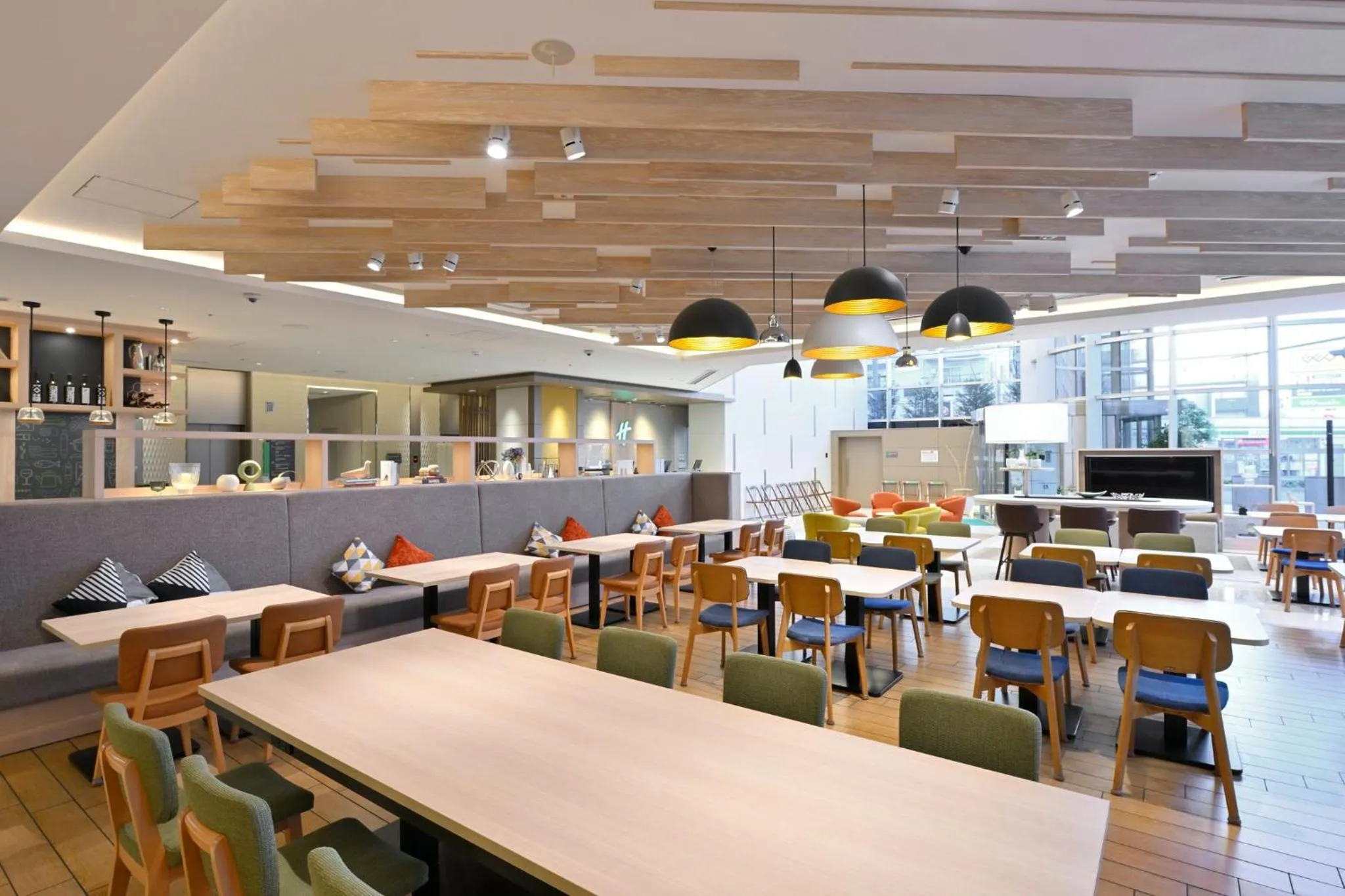 Property building in Holiday Inn & Suites Shin Osaka by IHG