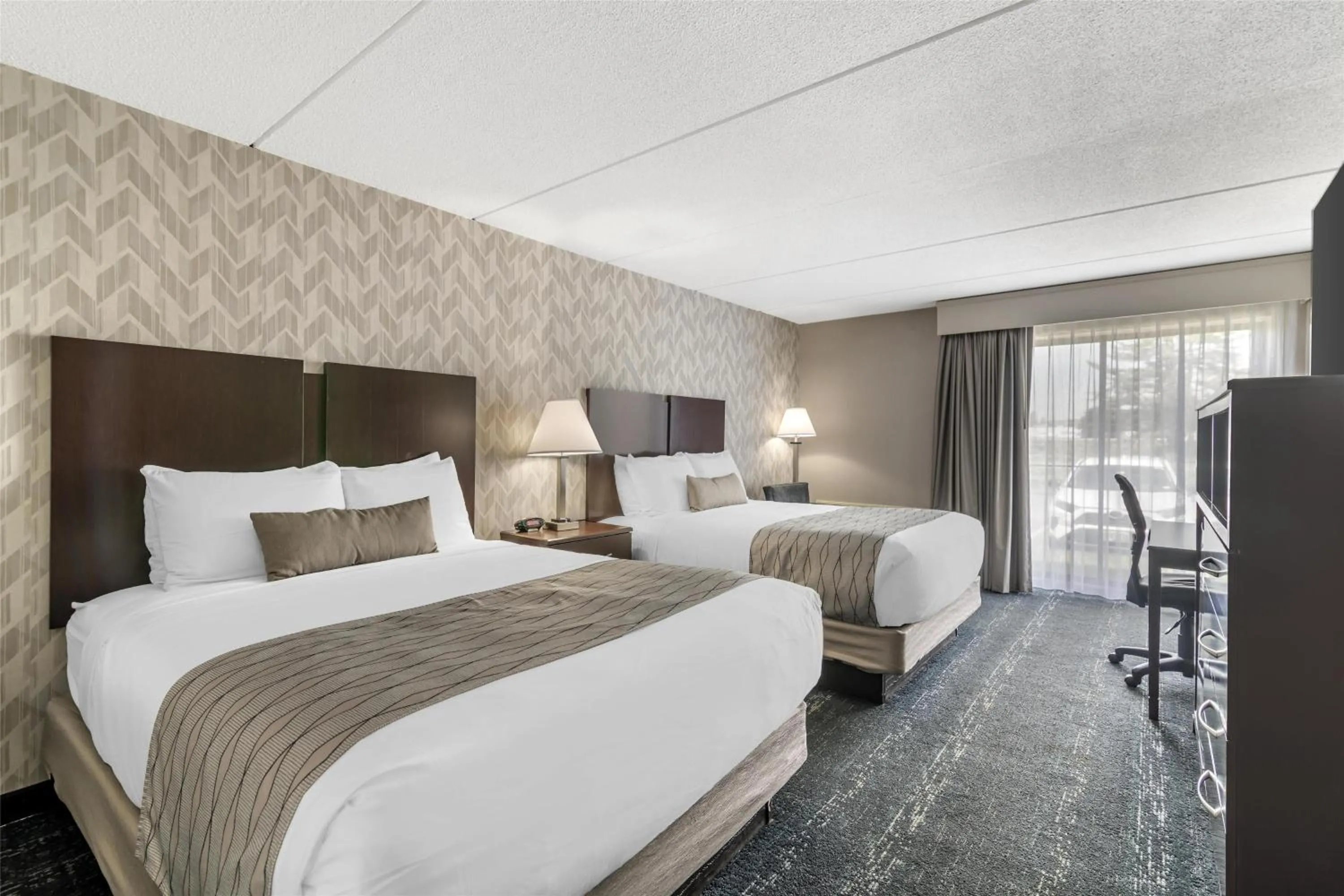 Bedroom, Bed in Best Western Plus Keene Hotel