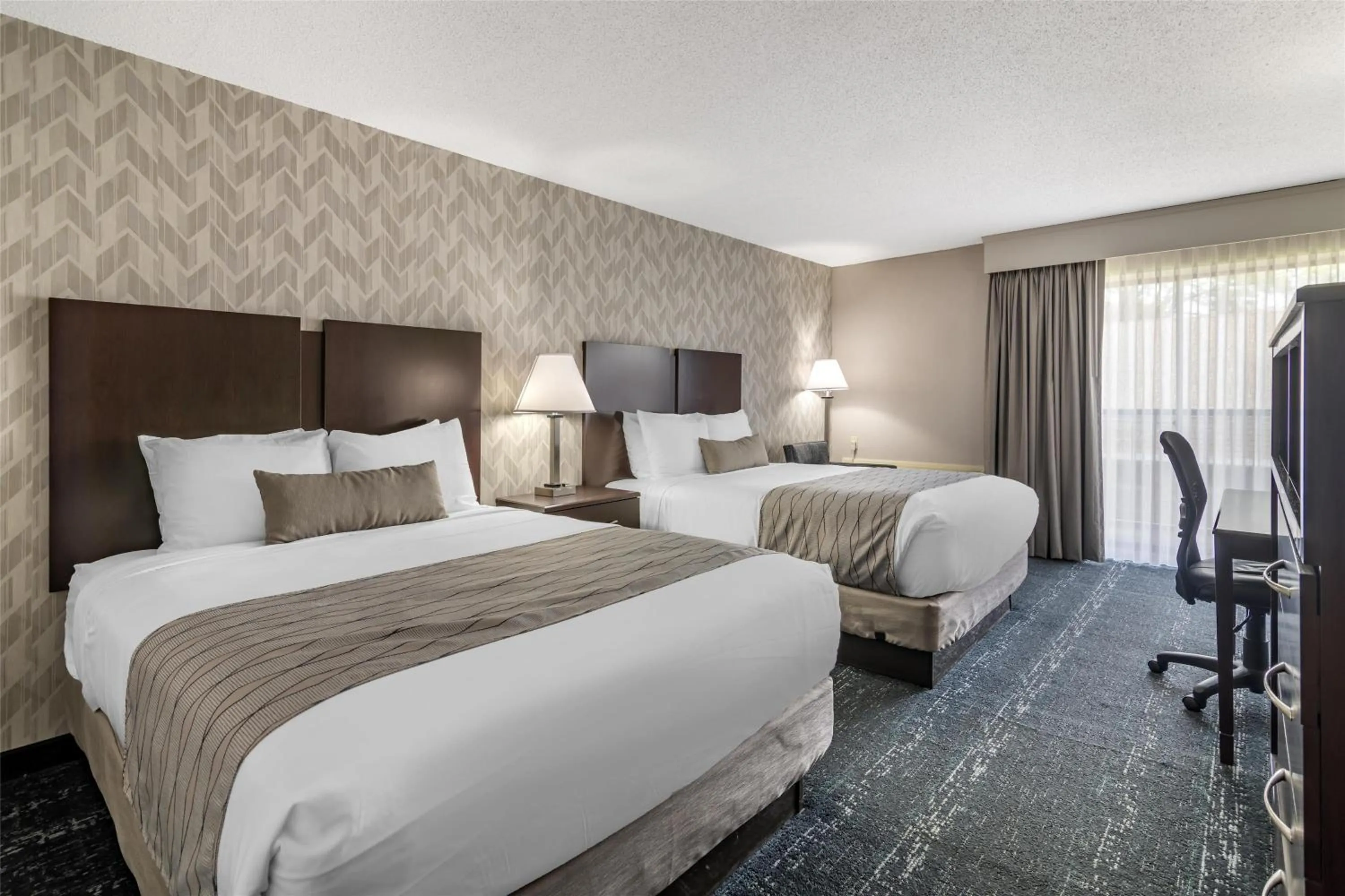 Bedroom, Bed in Best Western Plus Keene Hotel