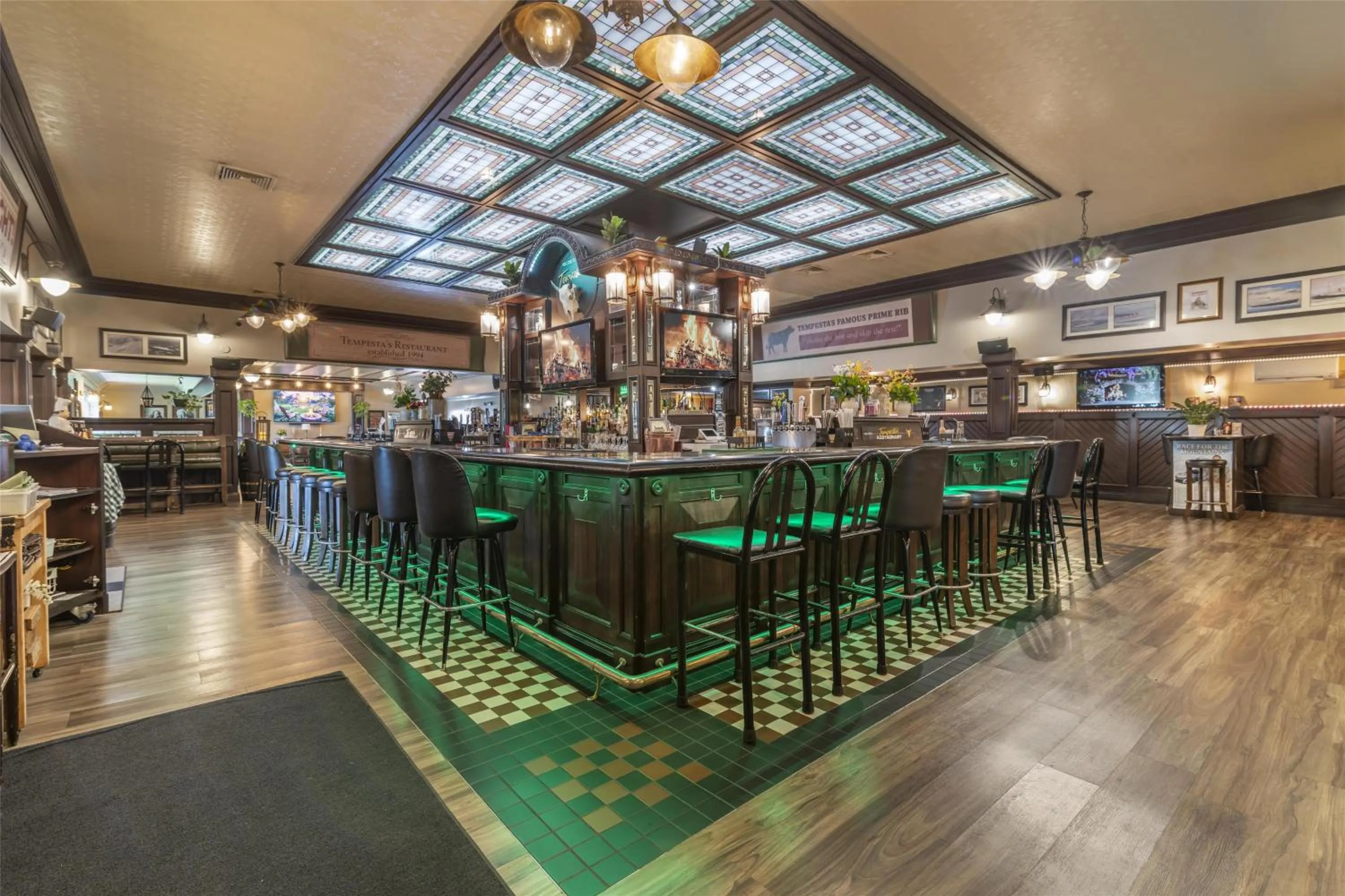 Restaurant/places to eat in Best Western Plus Keene Hotel