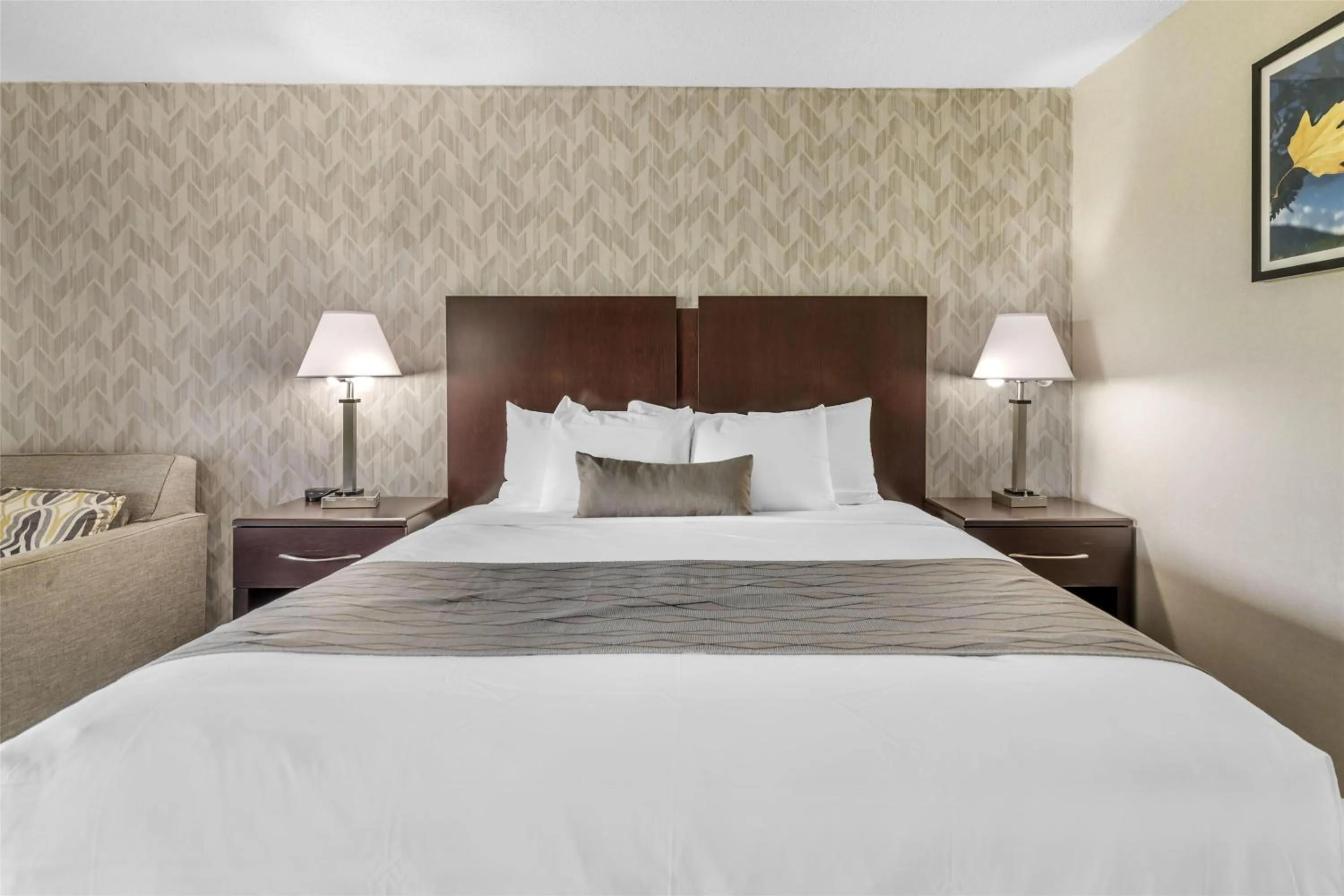 Bedroom, Bed in Best Western Plus Keene Hotel