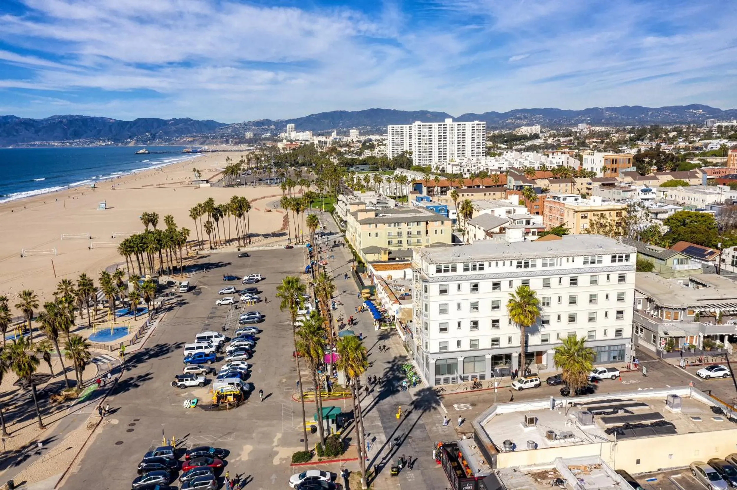 AIR Venice on the Beach