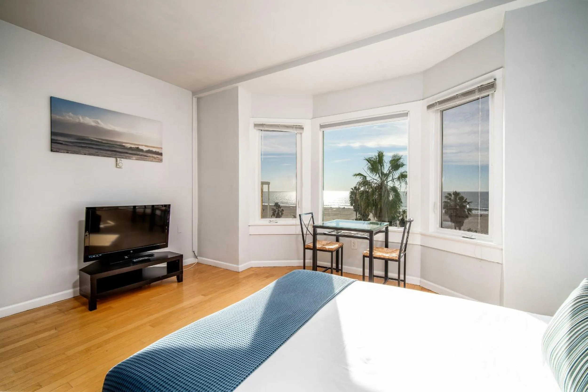 AIR Venice on the Beach