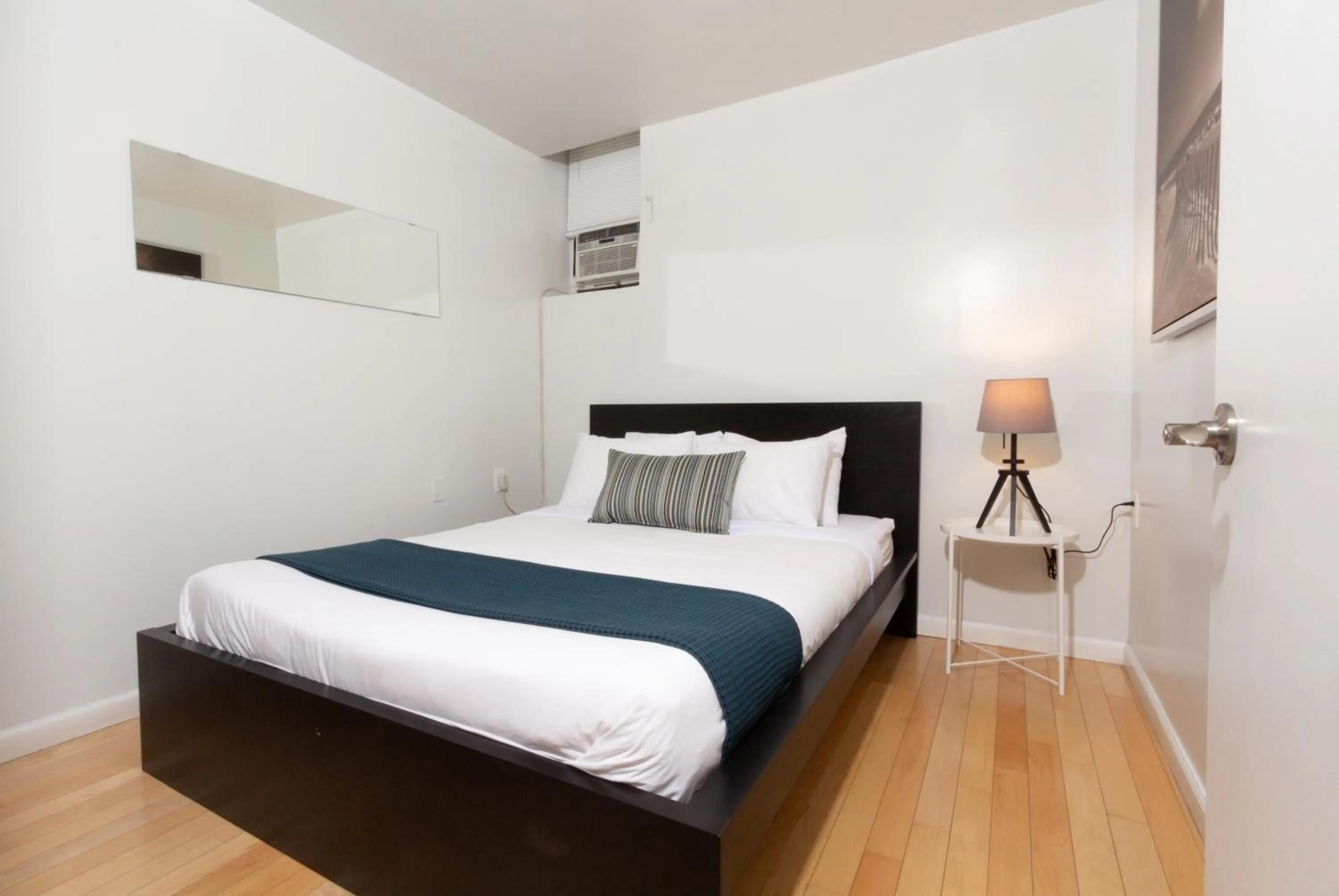 Bed in AIR Venice on the Beach