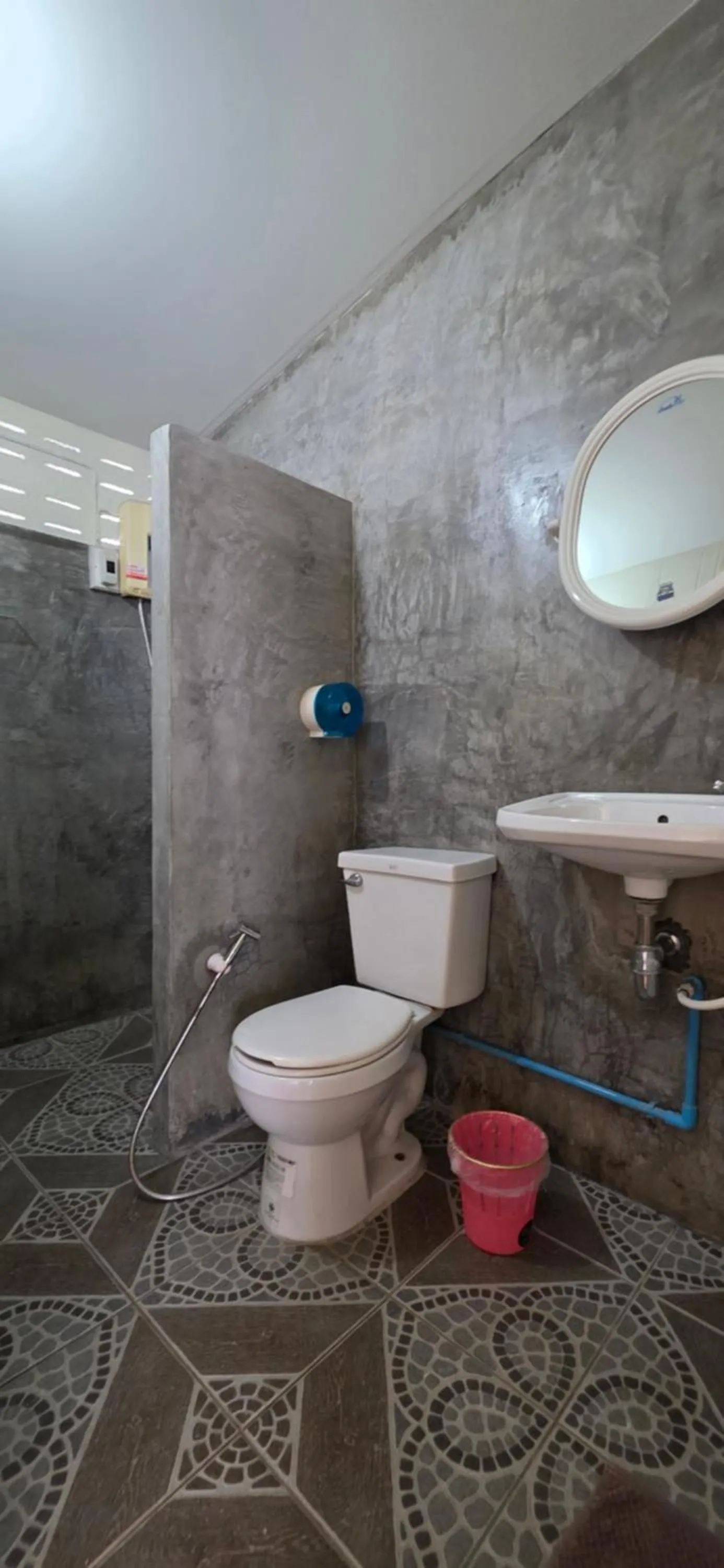 Bathroom in P.L.P Guesthouse - Mae Hong Son