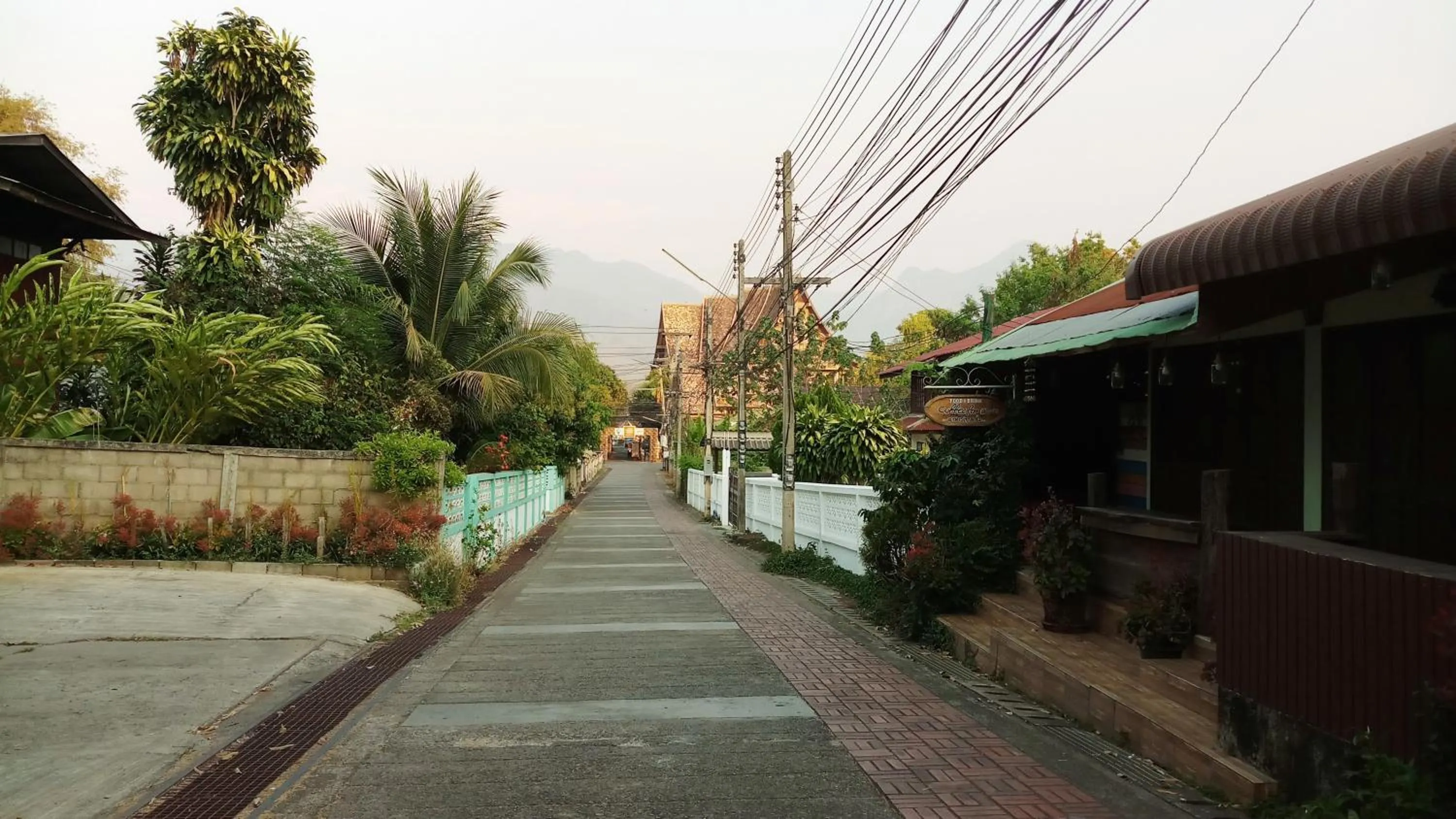 P.L.P Guesthouse - Mae Hong Son