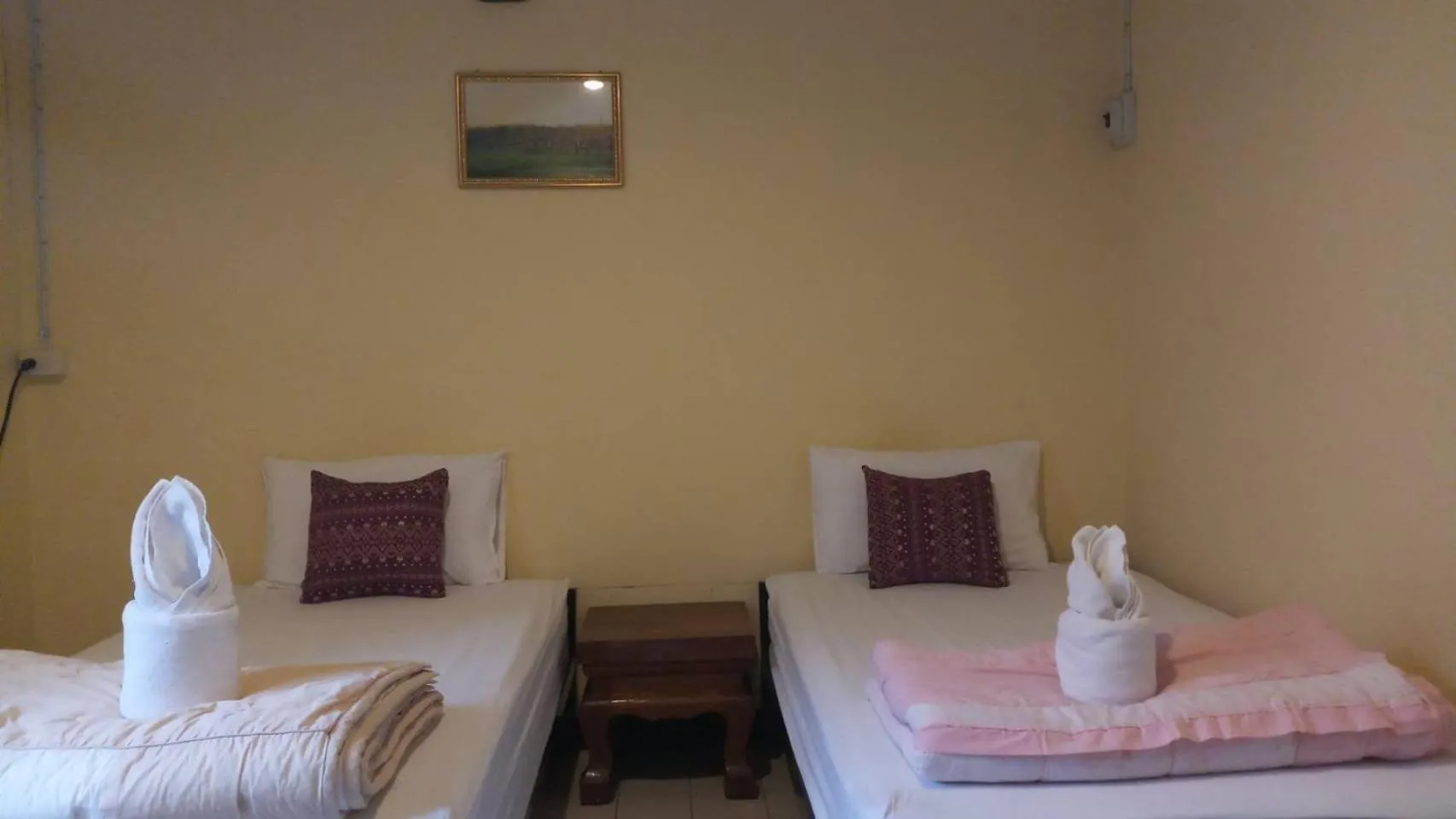 Bed in P.L.P Guesthouse - Mae Hong Son