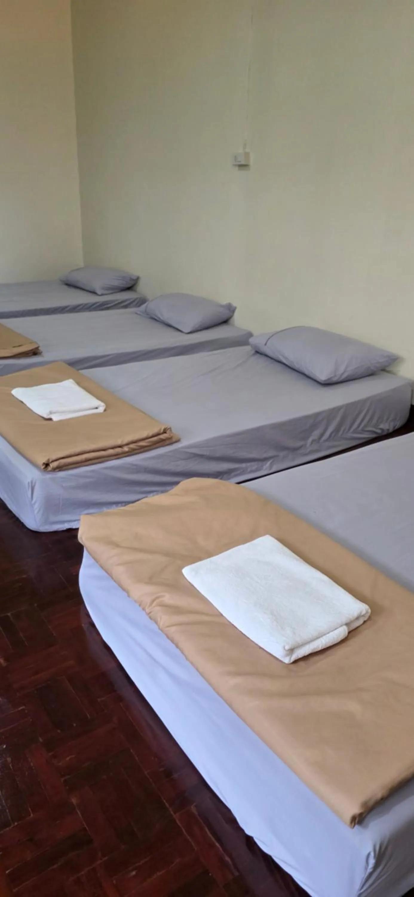 Photo of the whole room, Bed in P.L.P Guesthouse - Mae Hong Son