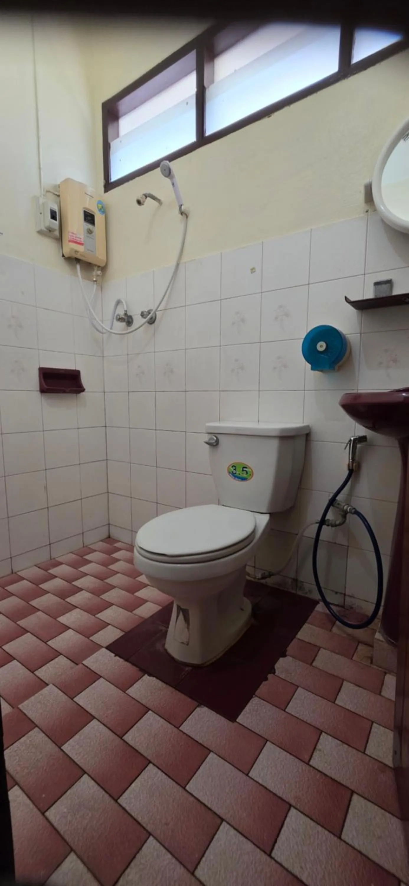 Bathroom in P.L.P Guesthouse - Mae Hong Son