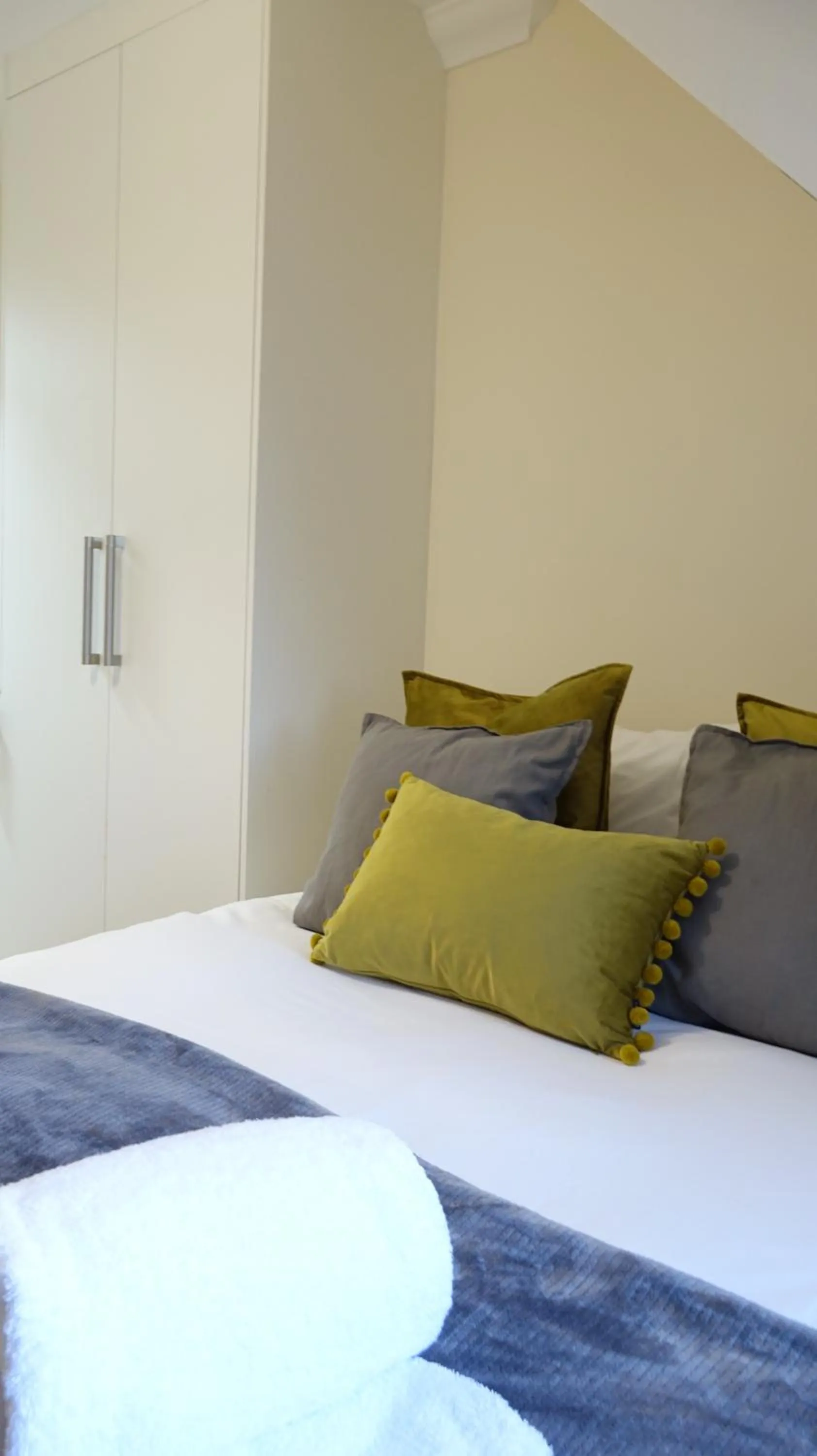 Bedroom in RC Airport Rooms